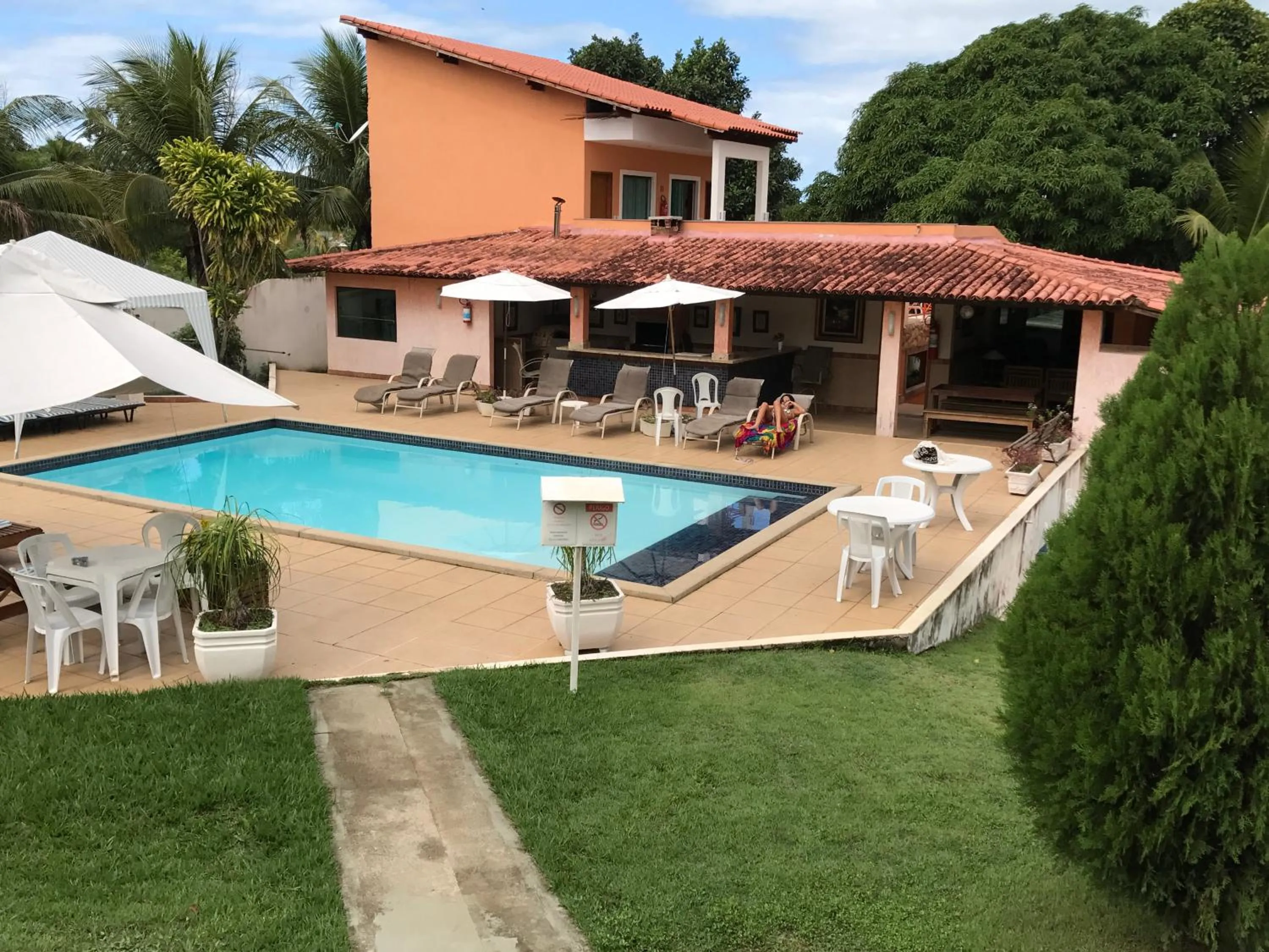 Swimming pool in Pousada Doce Vida Guarapari