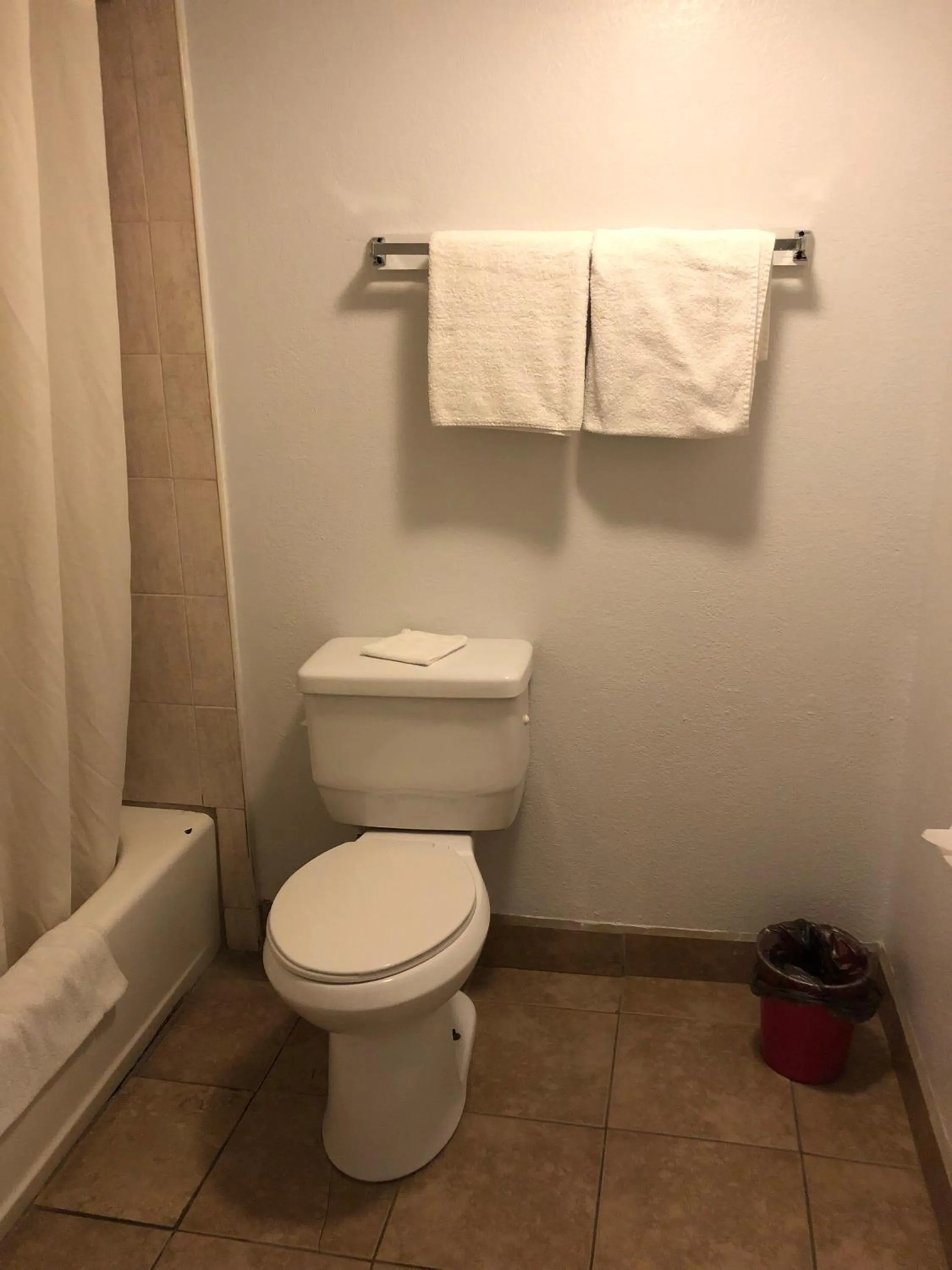 Starlight Inn, Valley Blvd - Downtown LA