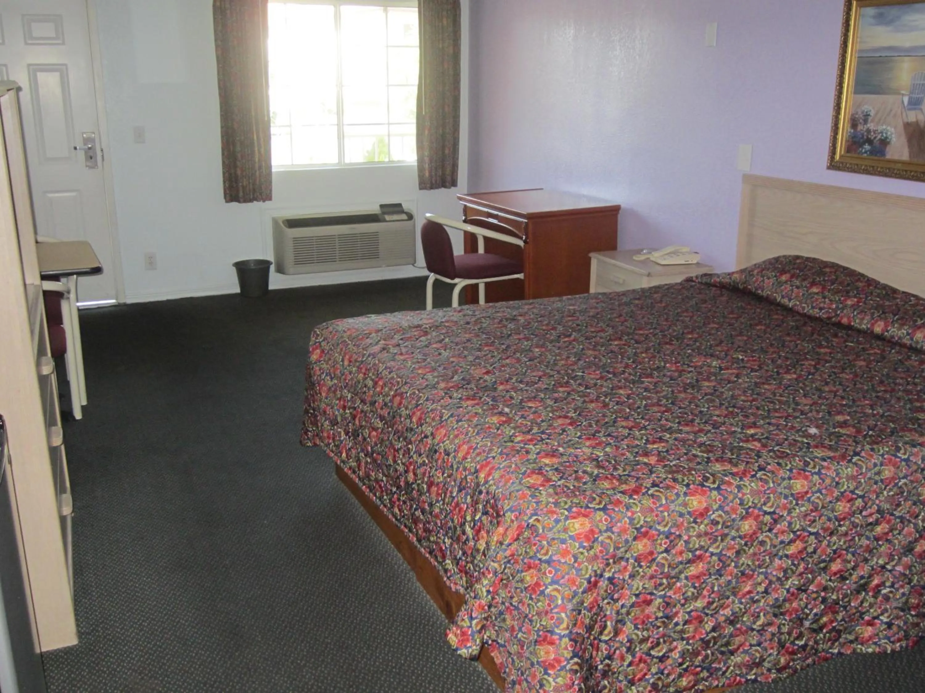 Bed in Starlight Inn, Valley Blvd - Downtown LA