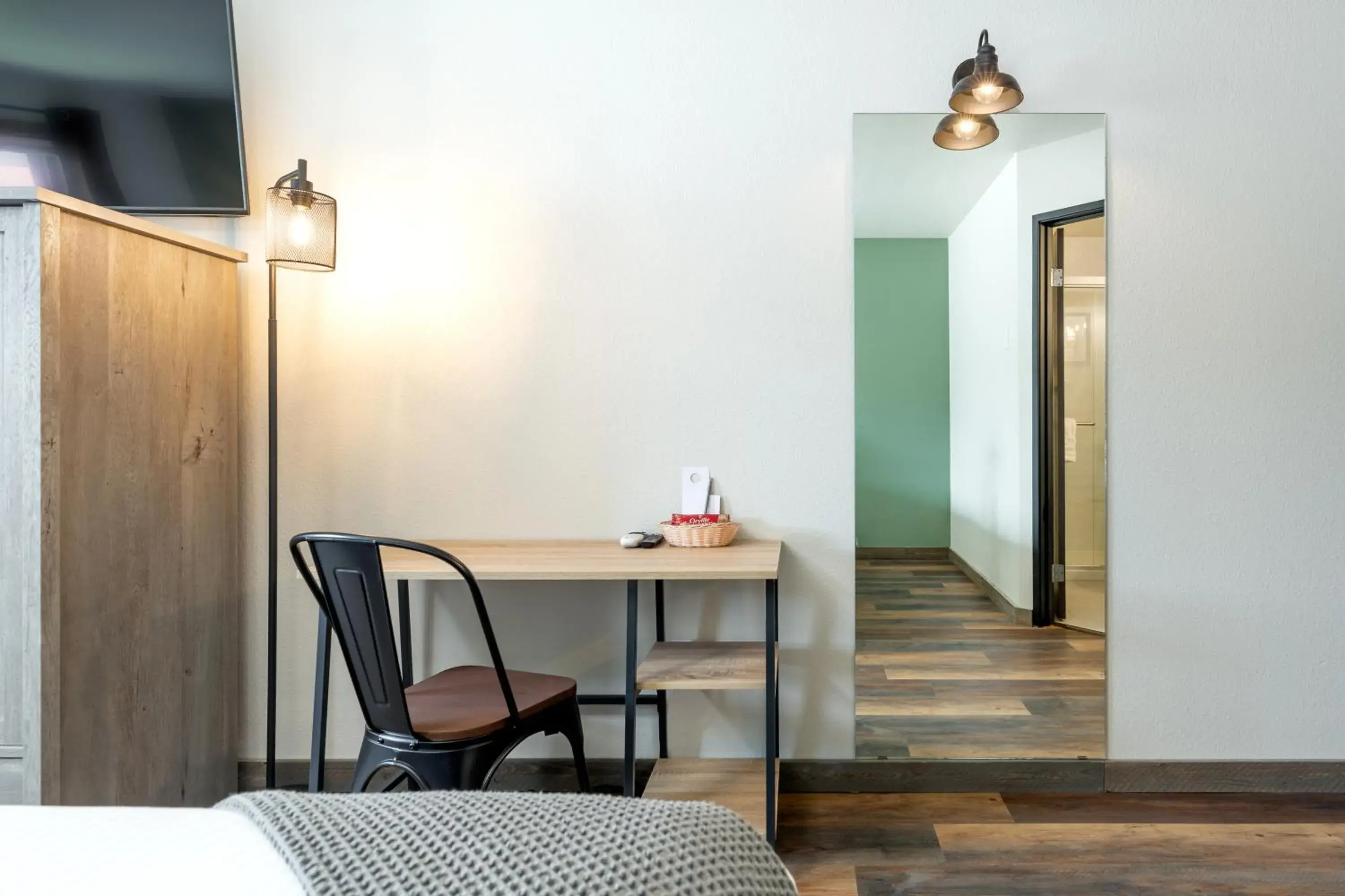 Modernized Double Queen in MTN Lodge Ridgway Modernized Double Queen in MTN Lodge Ridgway