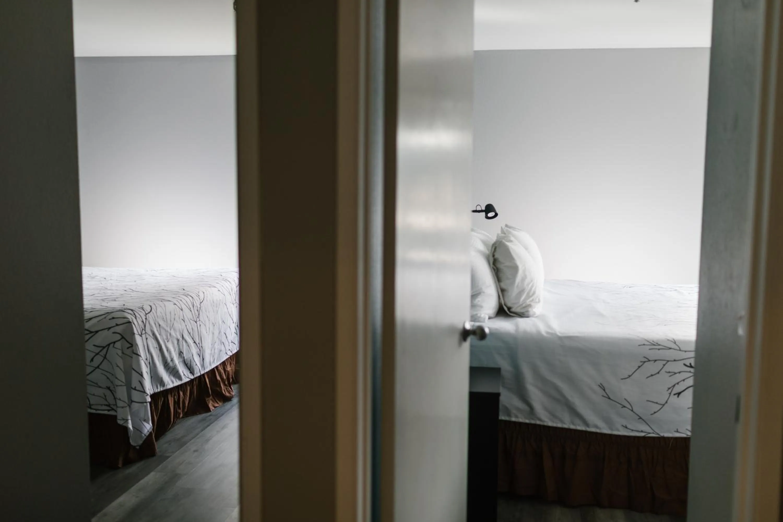 Bedroom, Bed in Friday Harbor Suites