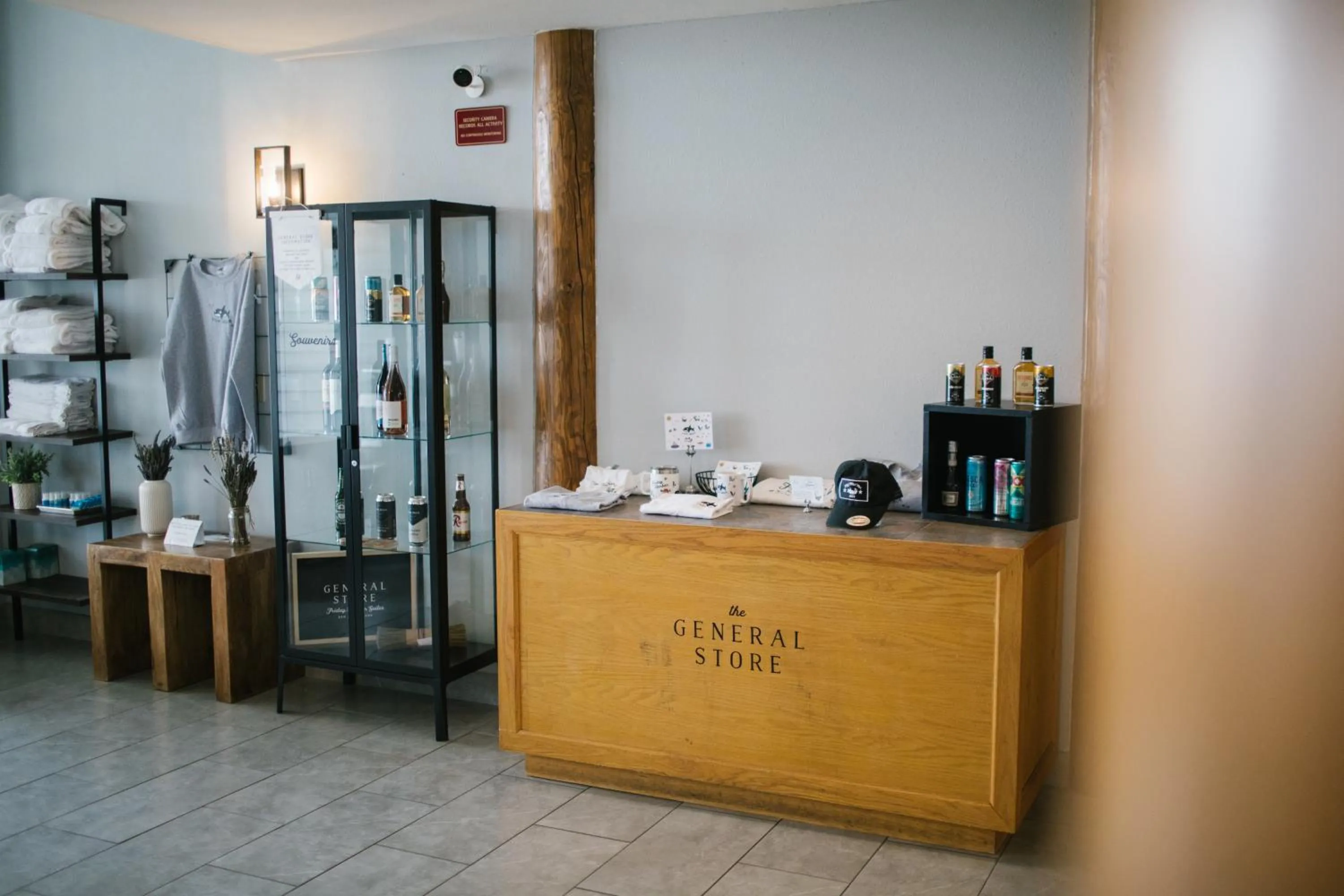 Shopping Area in Friday Harbor Suites