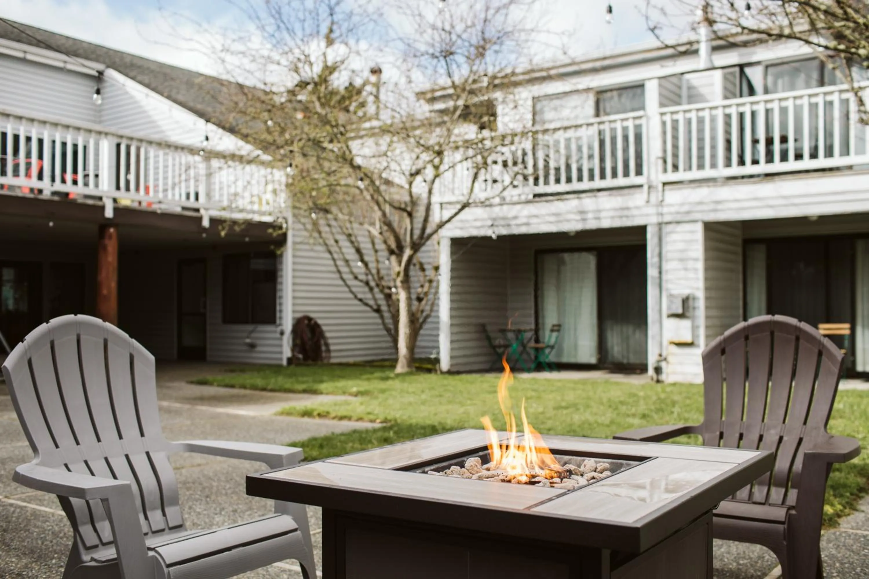 Inner courtyard view in Friday Harbor Suites