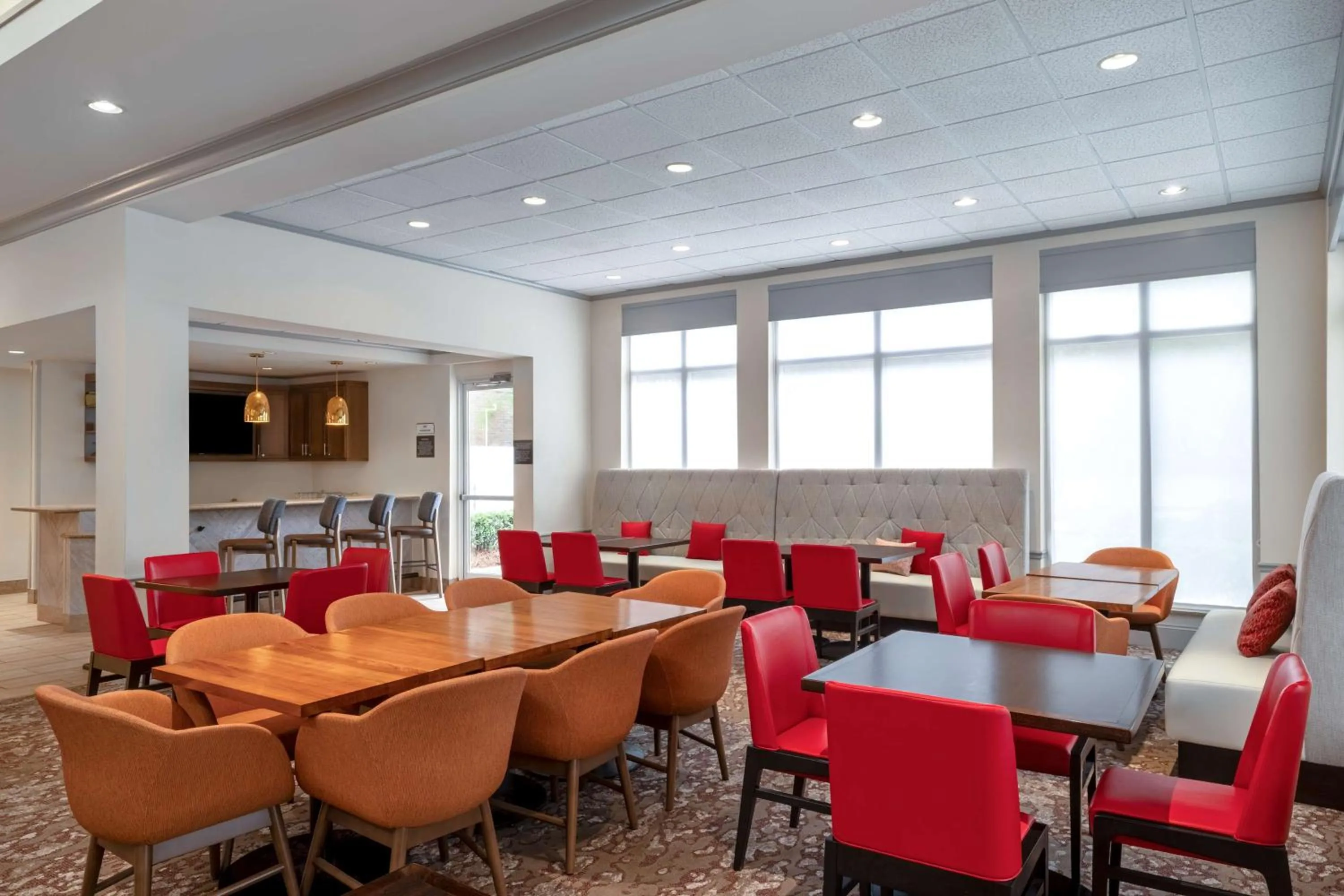 Restaurant/places to eat in Hilton Garden Inn Montgomery East