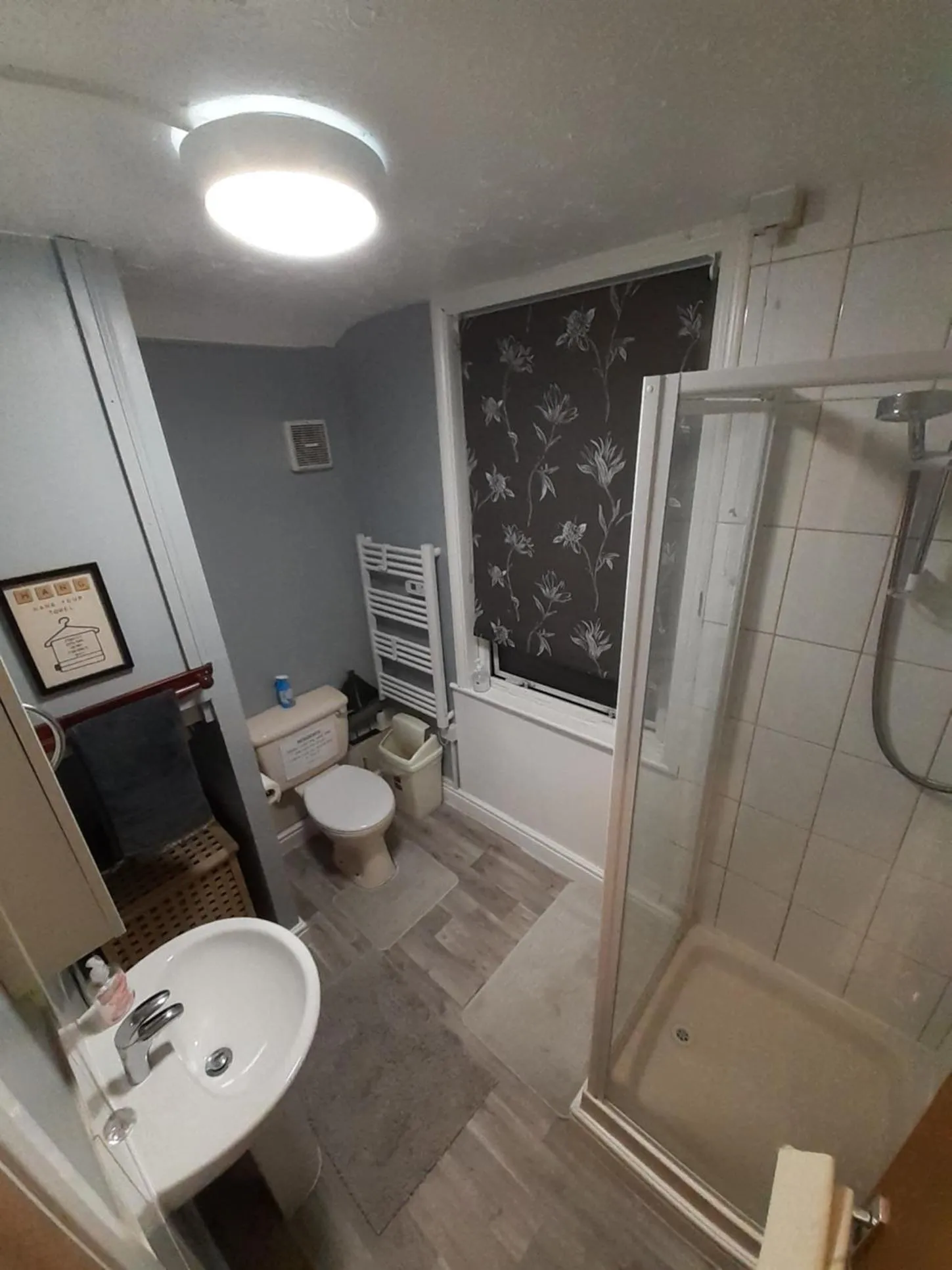 Bathroom in Caversham Lodge