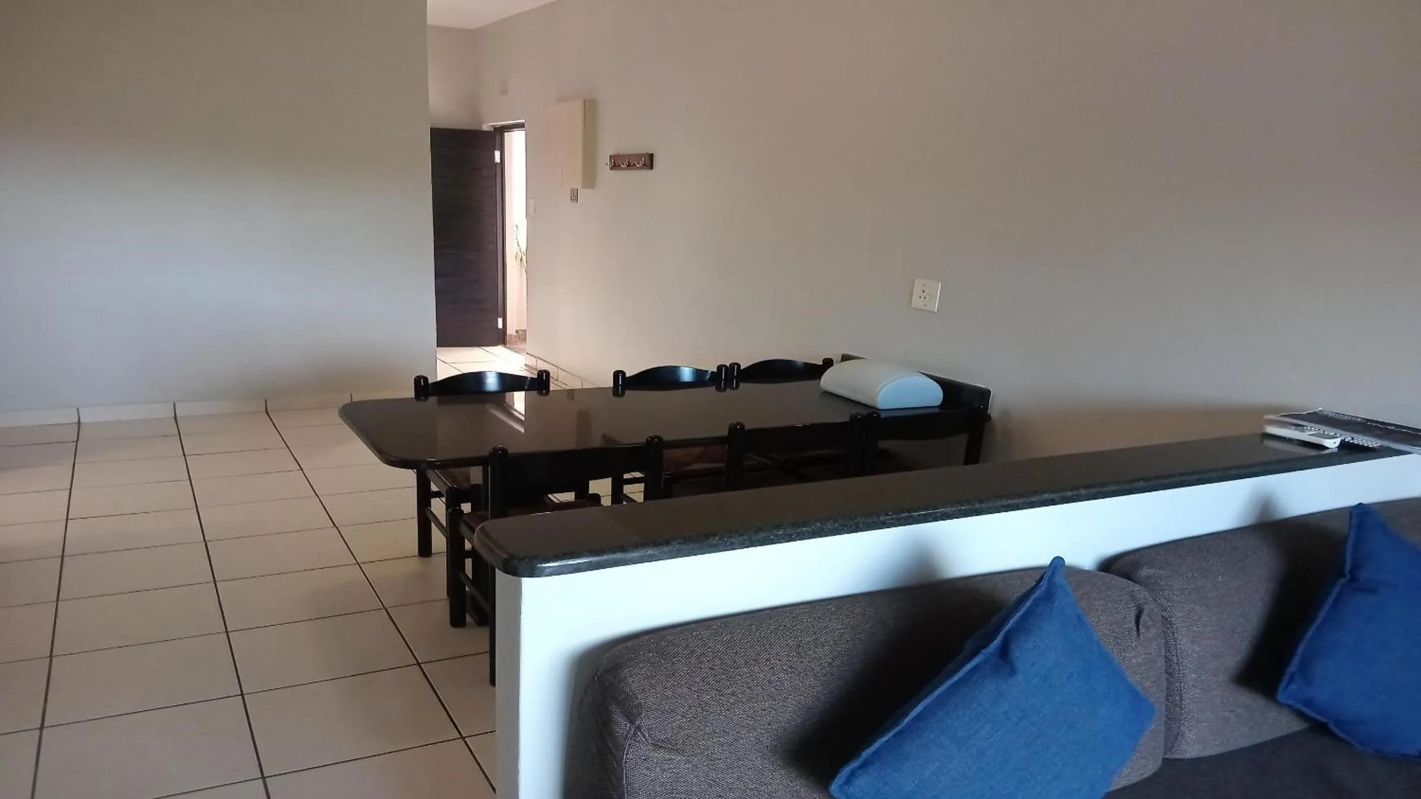 Dining area in Sunrise Beach Resort