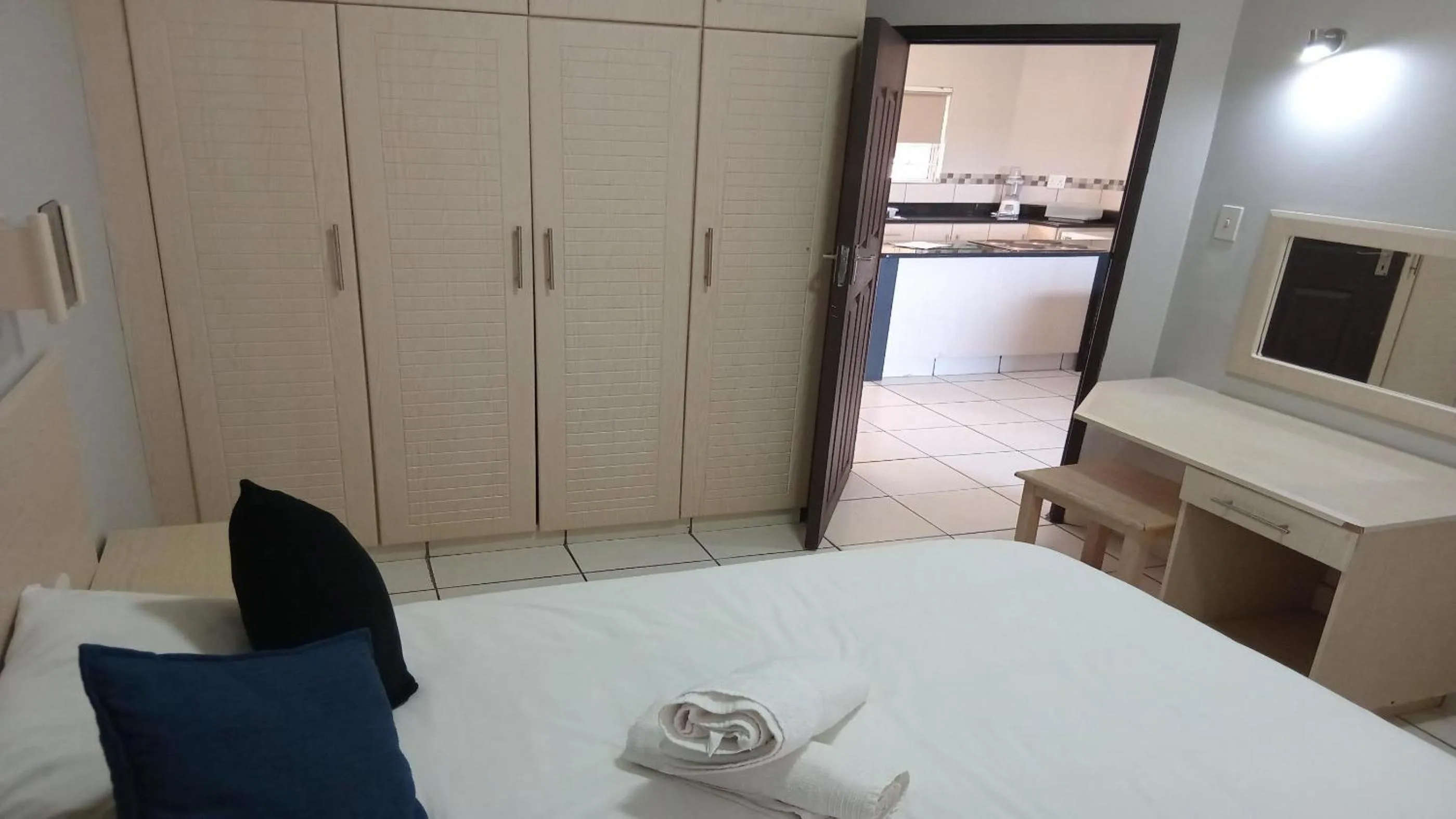 Photo of the whole room, Bed in Sunrise Beach Resort