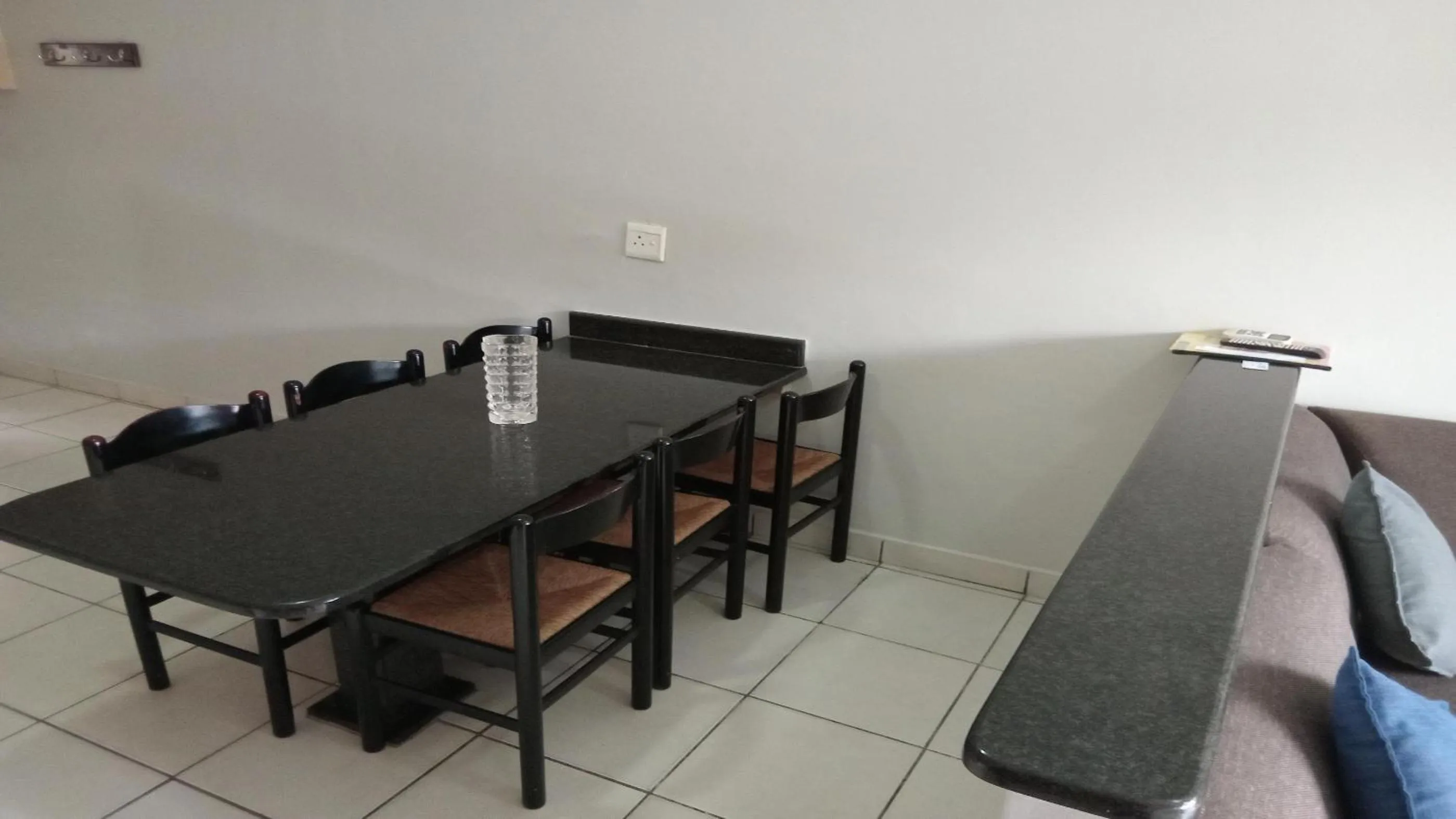 Dining area in Sunrise Beach Resort