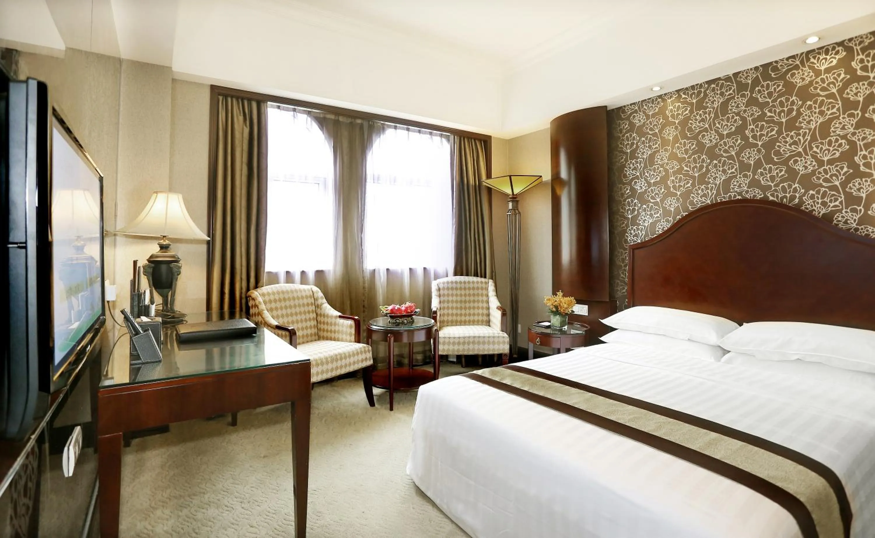 Bed in Grand Palace Hotel - Grand Hotel Management Group