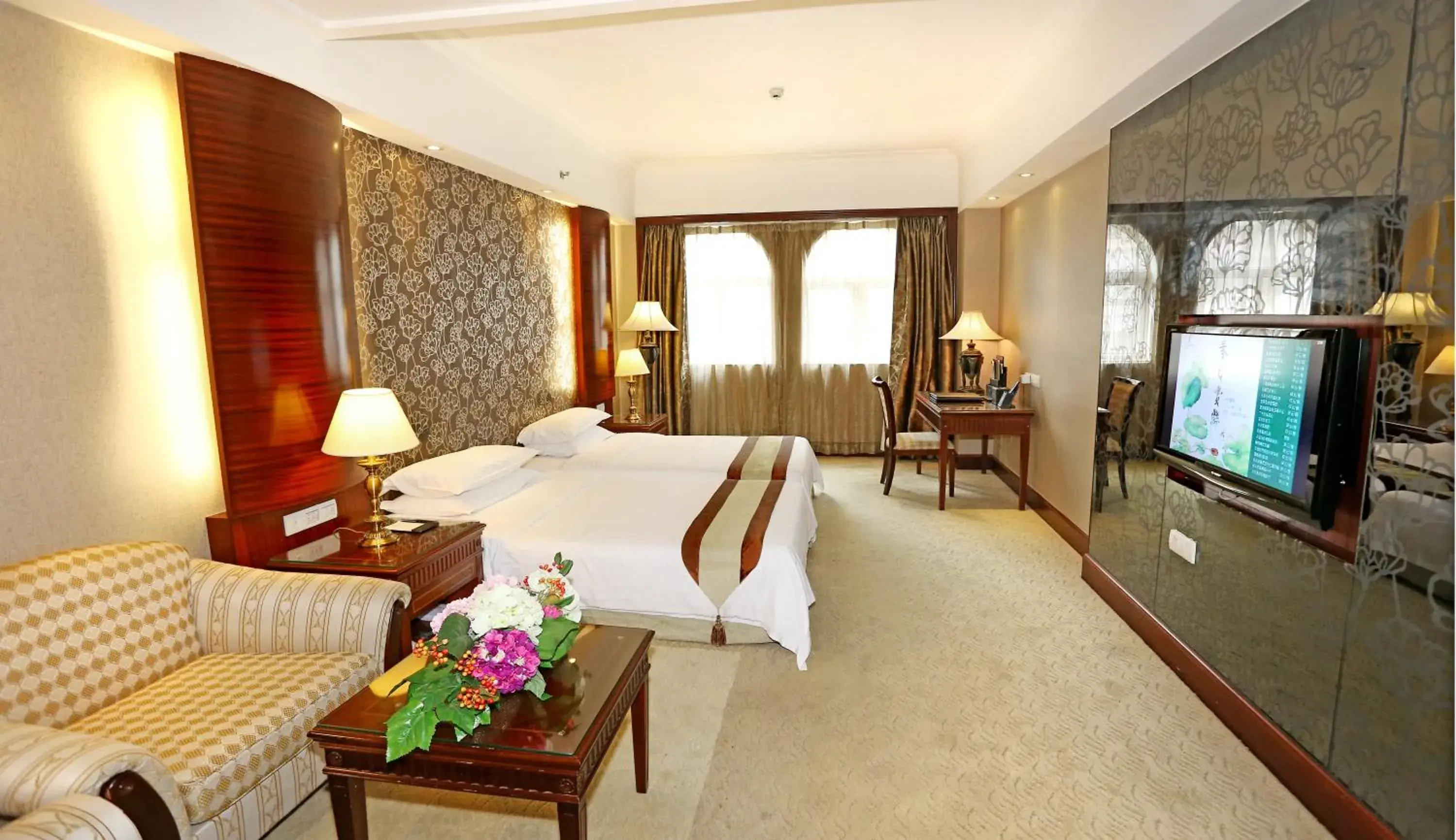 Deluxe Twin Room in Grand Palace Hotel - Grand Hotel Management Group - Free shuttle bus to Canton Fair during Canton Fair period Deluxe Twin Room in Grand Palace Hotel - Grand Hotel Management Group - Free shuttle bus to Canton Fair during Canton Fair period