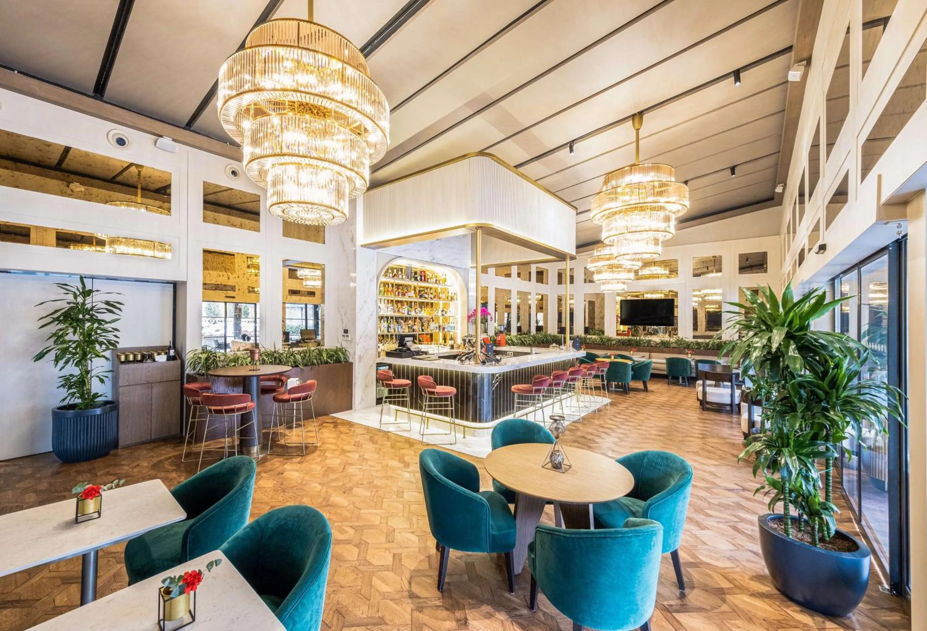 Lounge or bar in Radisson Collection Hotel, Vadistanbul