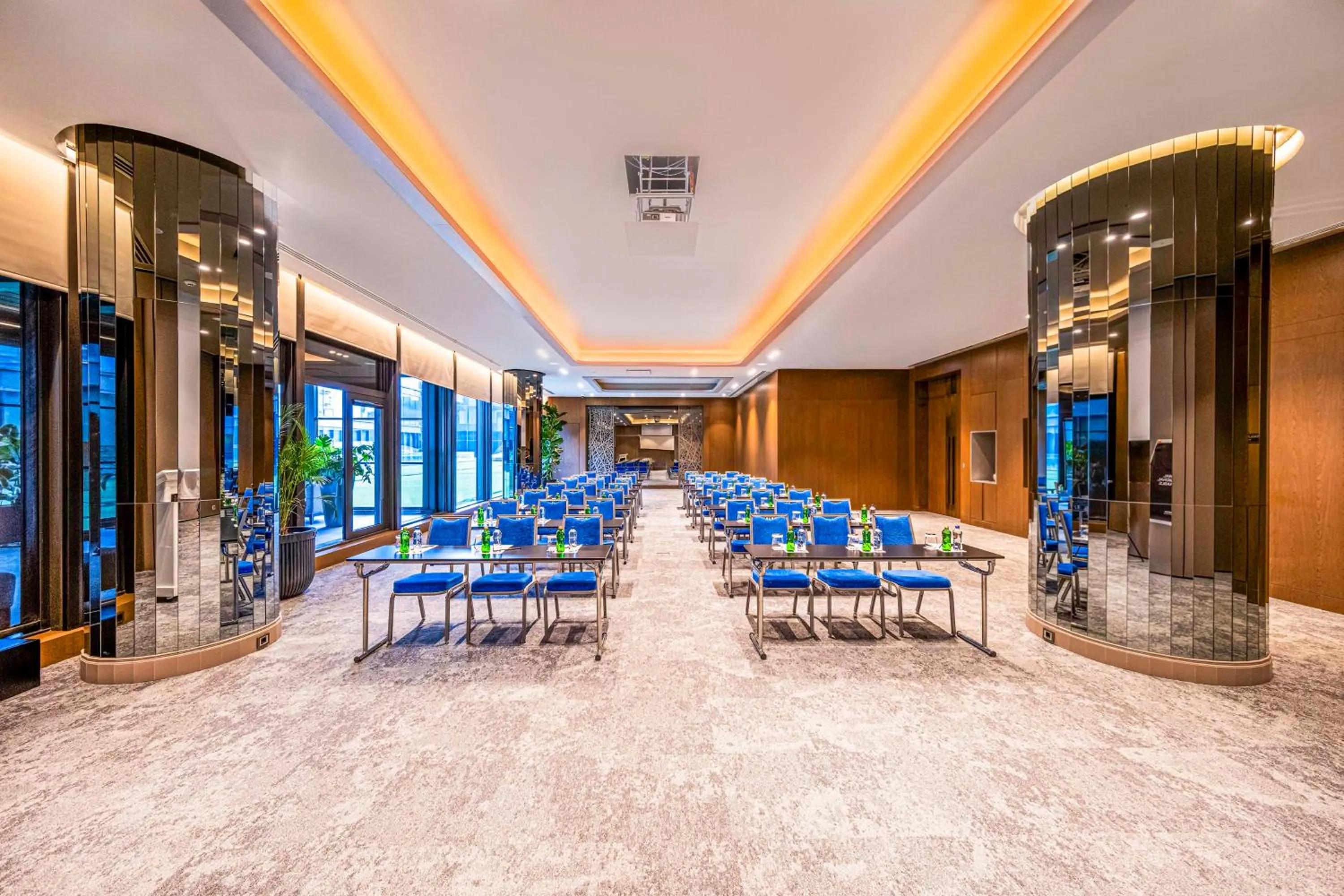 Meeting/conference room in Radisson Collection Hotel, Vadistanbul