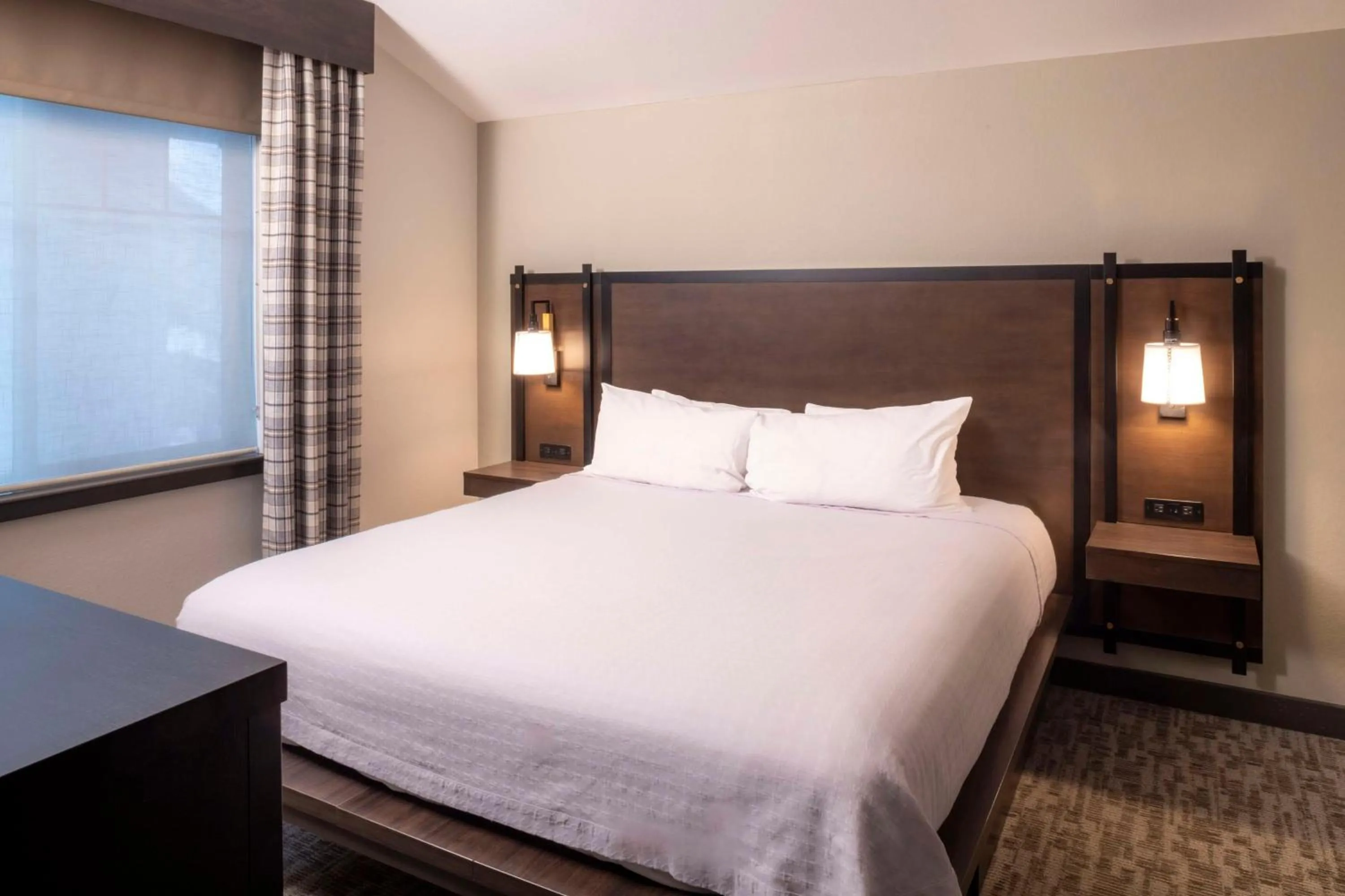 Bed in Homewood Suites by Hilton Jackson