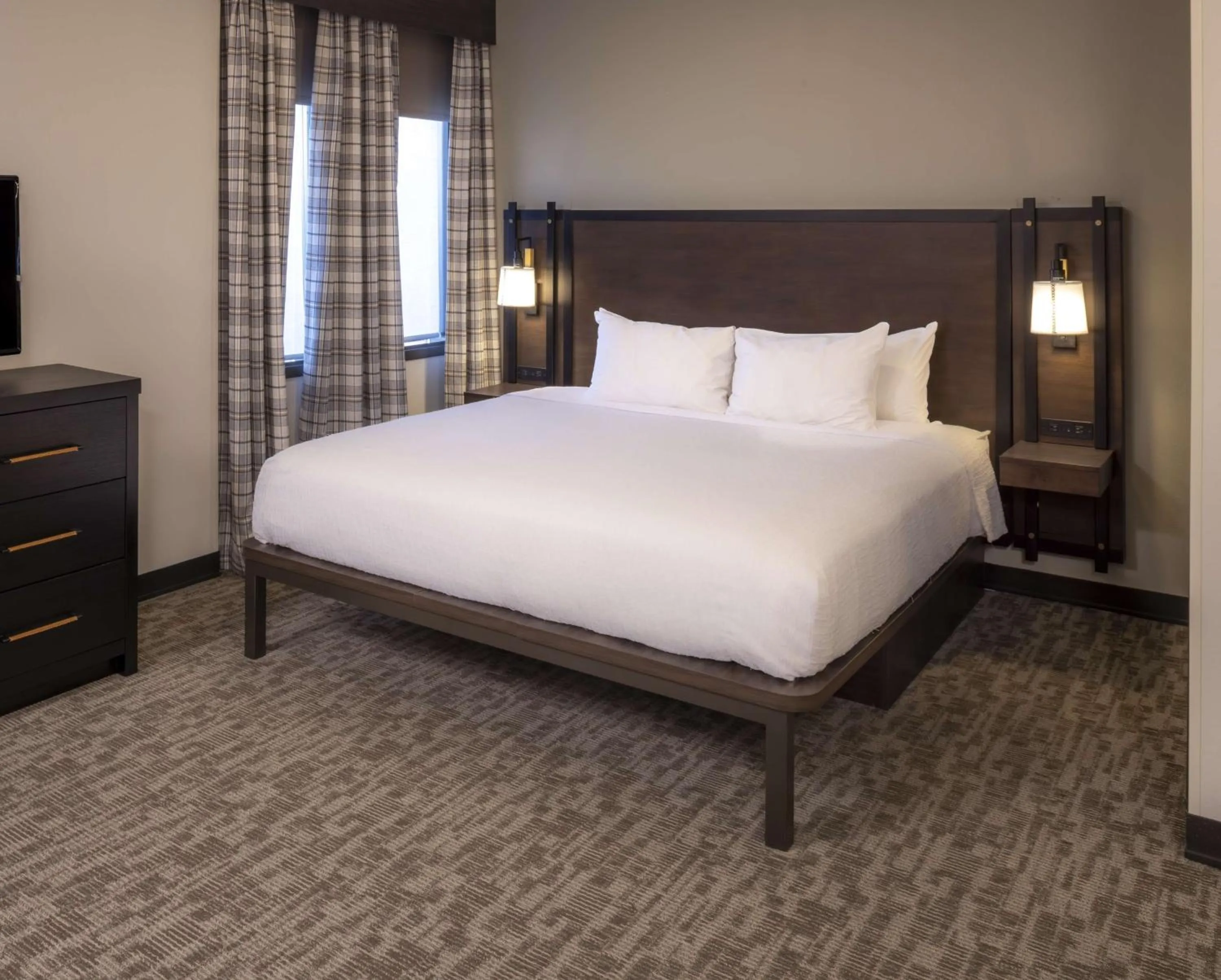 Bed in Homewood Suites by Hilton Jackson