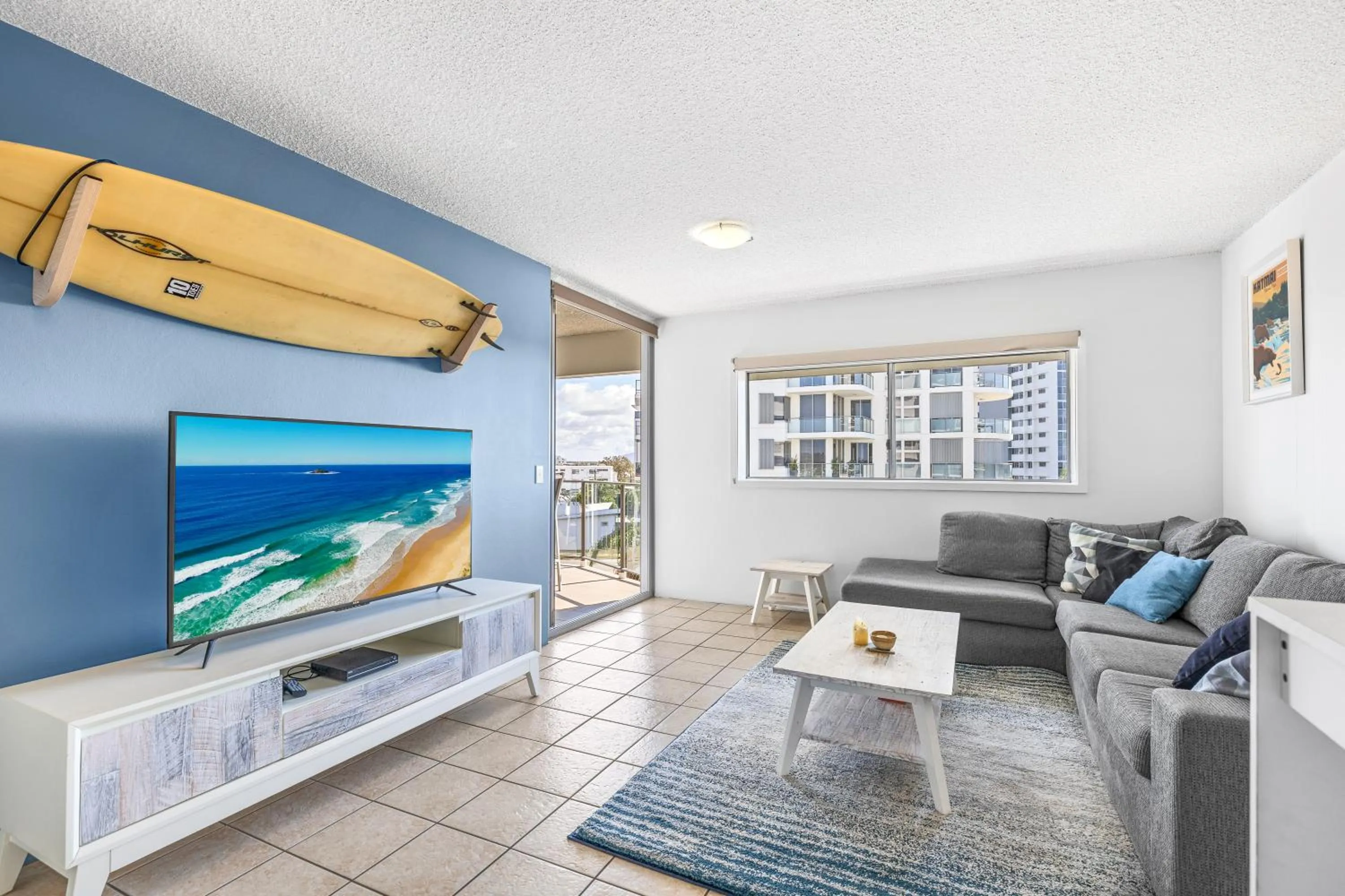 Communal lounge/ TV room in Maroochy Sands Holiday Apartments