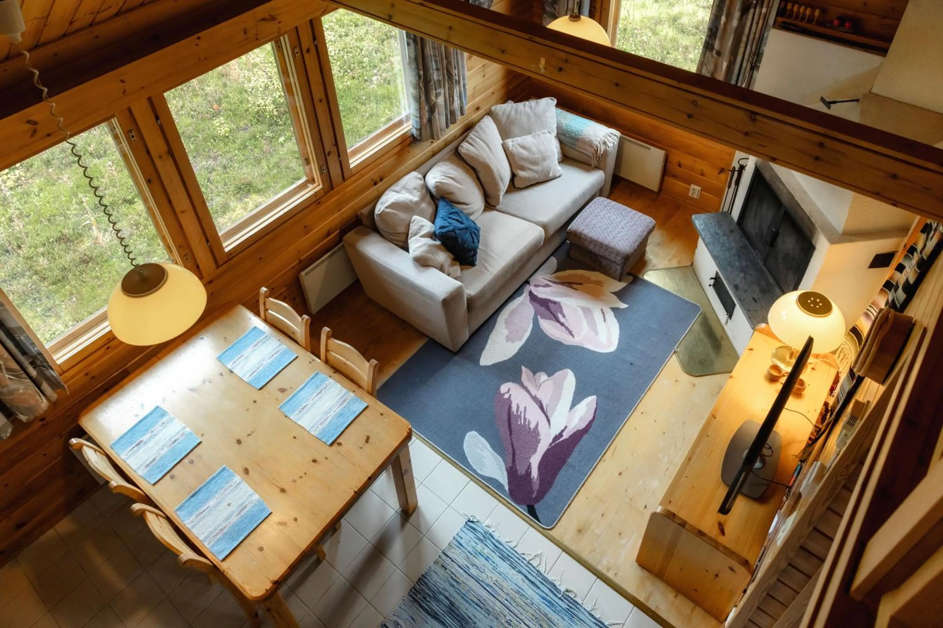 Photo of the whole room in Jeris Lakeside Resort