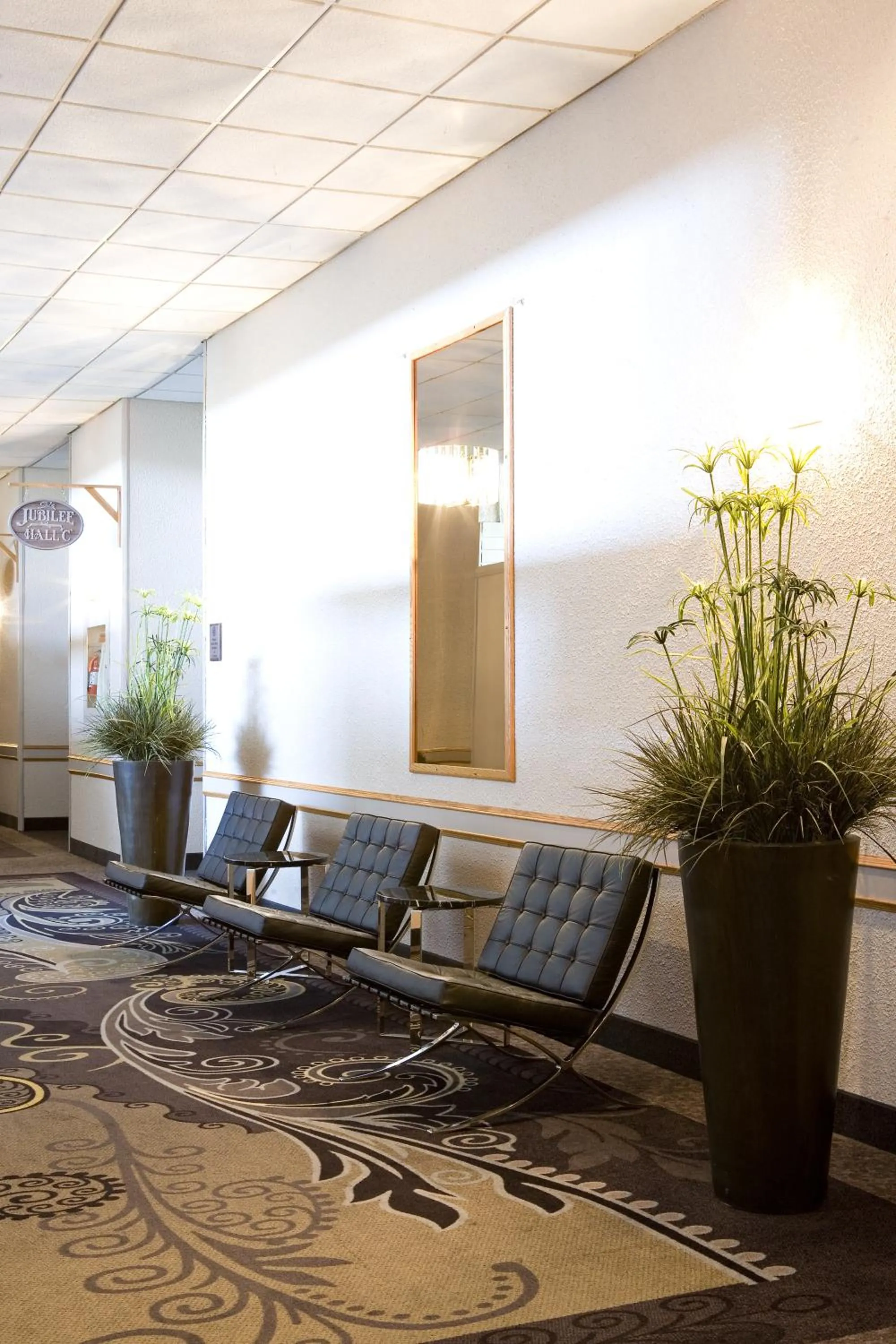 Lobby or reception in Heritage Inn Hotel & Convention Centre - Moose Jaw