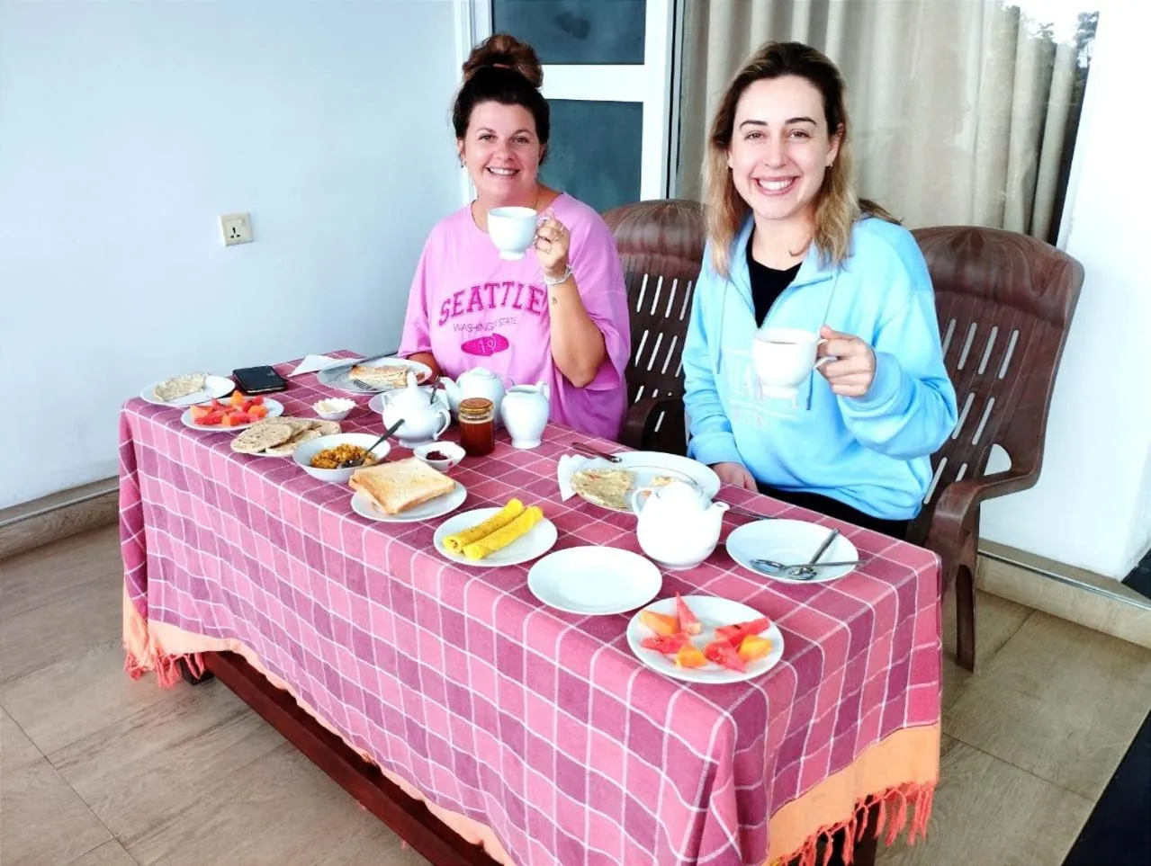 Breakfast in Poomaz Peace Palace