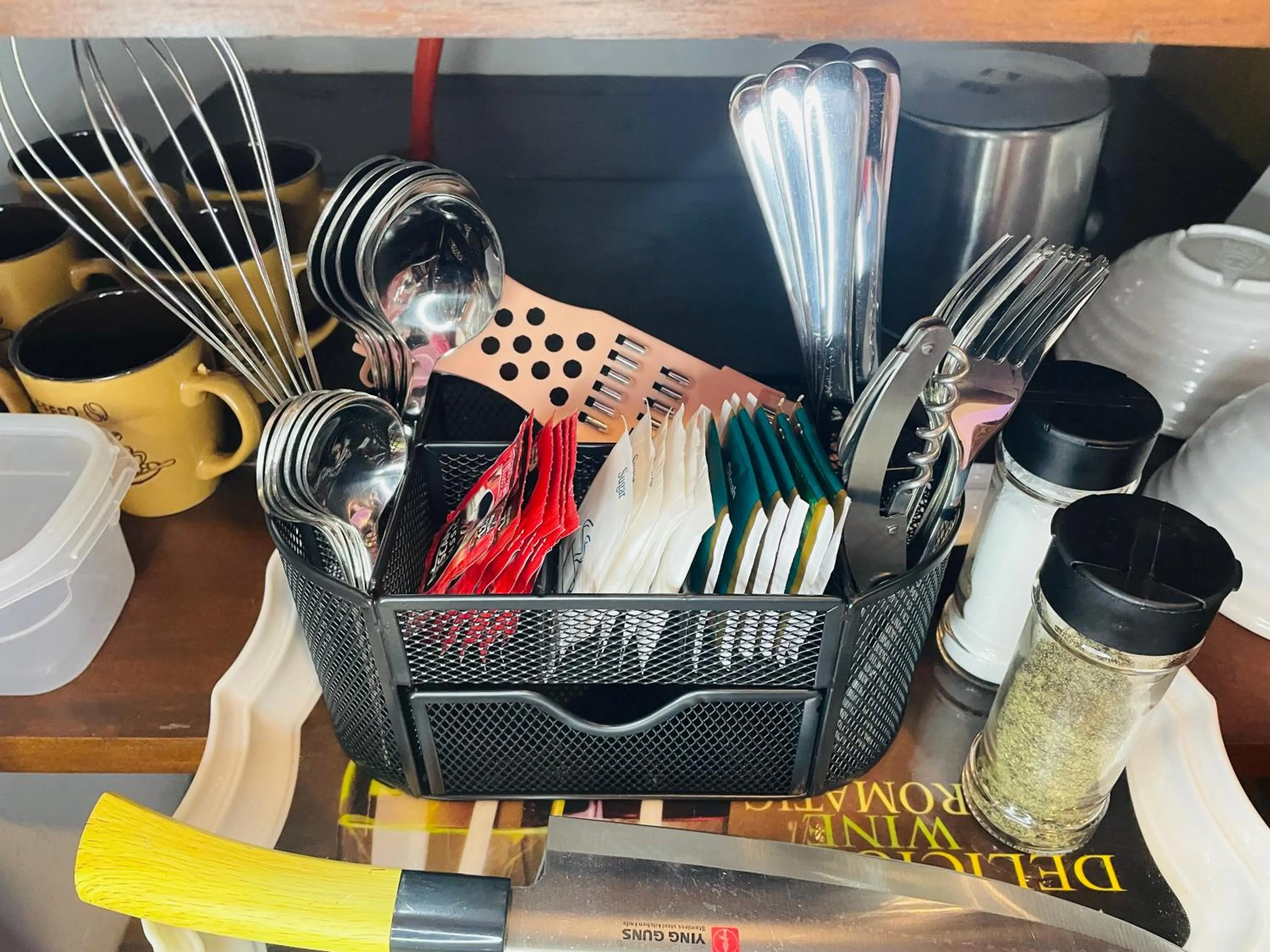 Kitchen or kitchenette in Poomaz Peace Palace