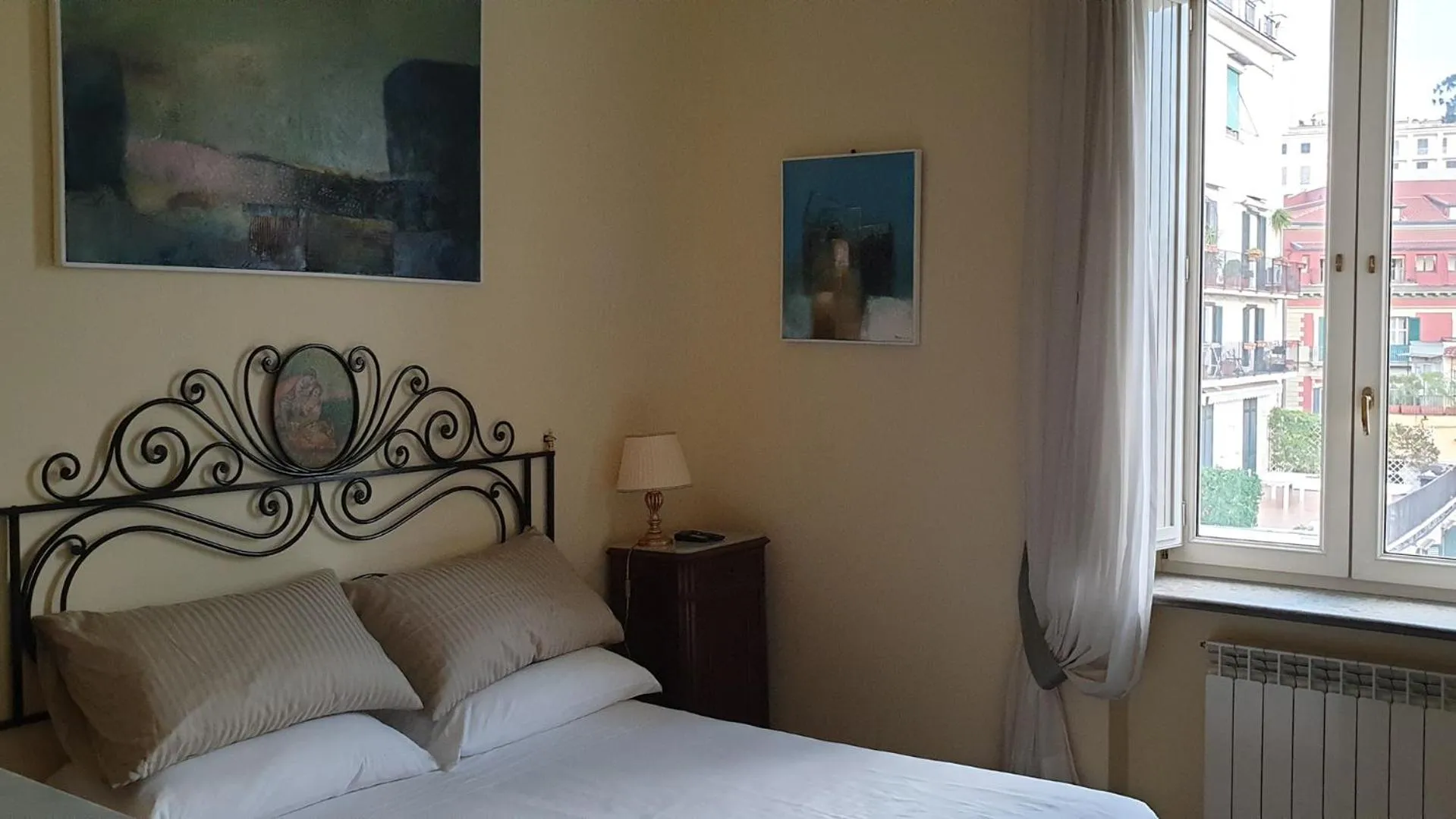 Bedroom, Bed in Calabritto Suite