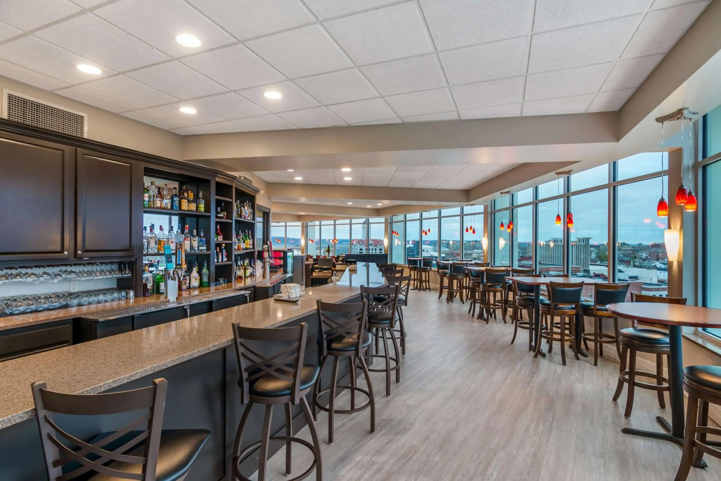 Restaurant/places to eat in DoubleTree by Hilton Jefferson City