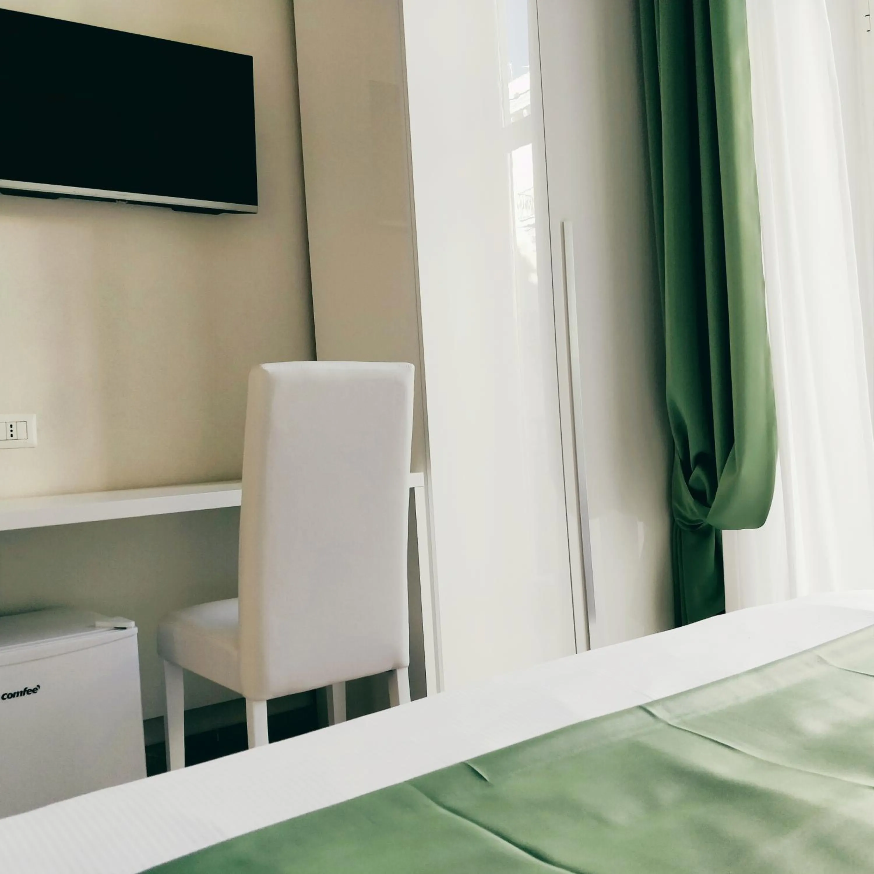 TV and multimedia, Bed in La Chambre