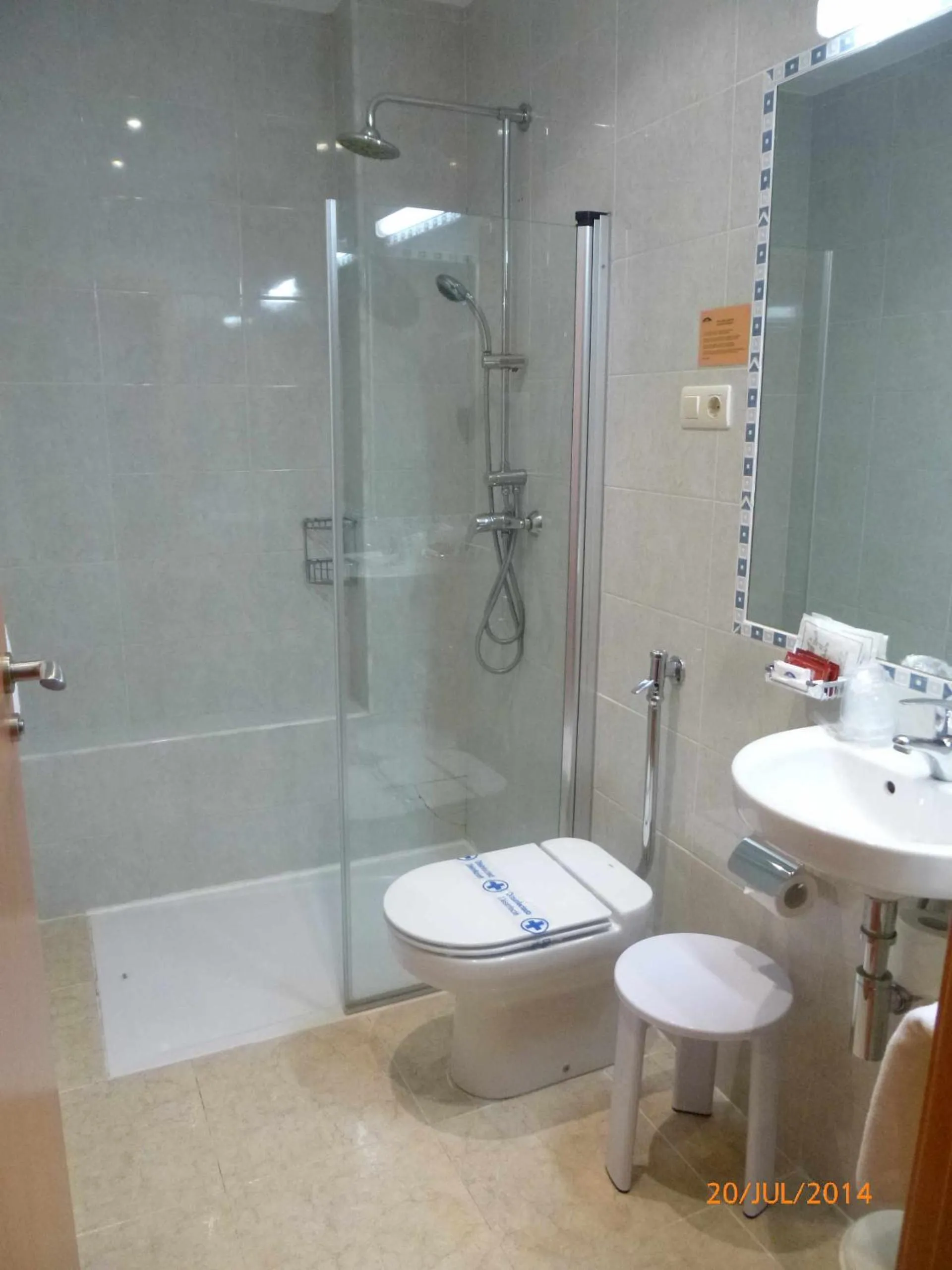 Bathroom in Hotel Alisa