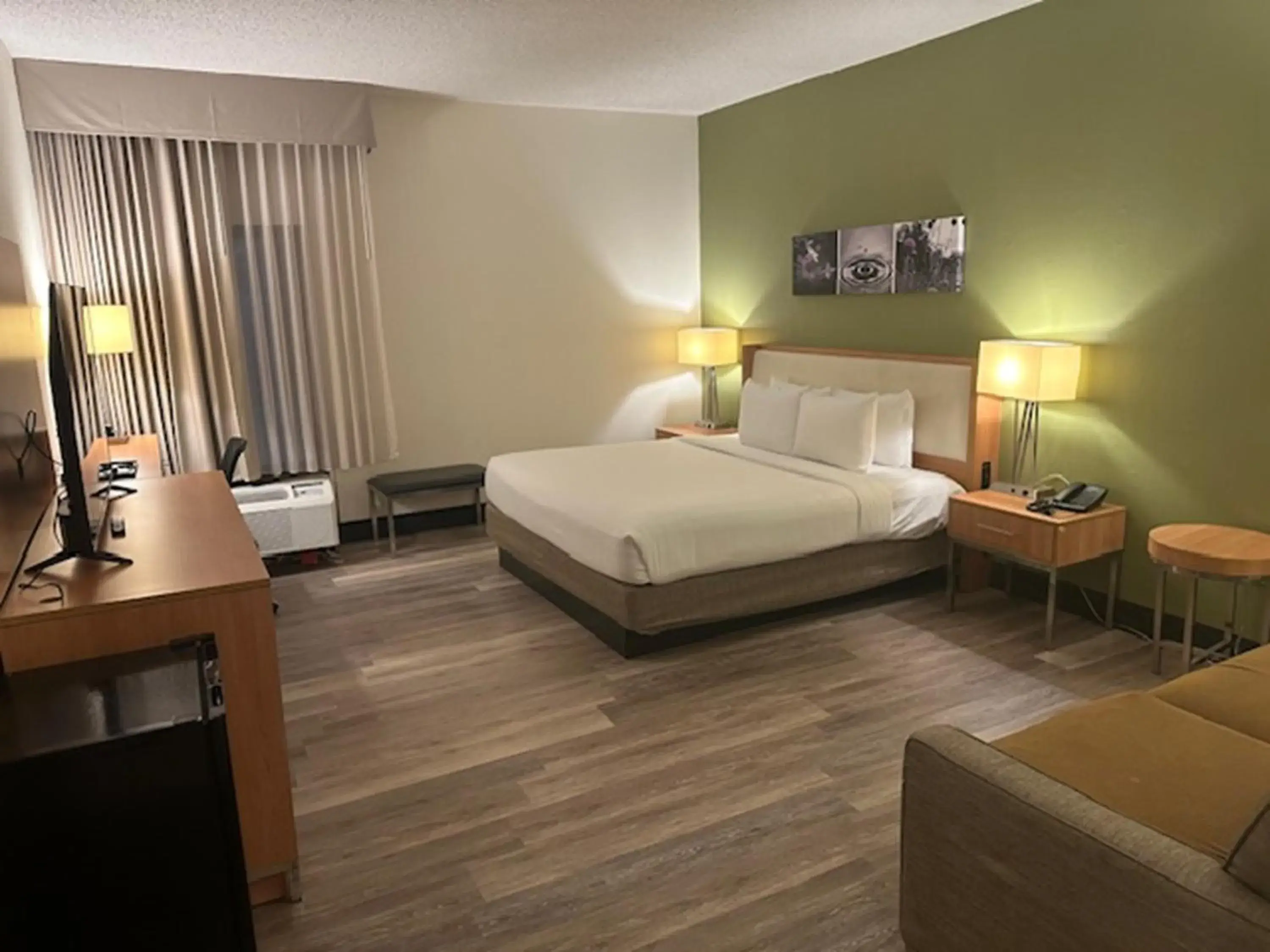 King Suite - Non Smoking in Sleep Inn & Suites Memphis Southeast King Suite - Non Smoking in Sleep Inn & Suites Memphis Southeast