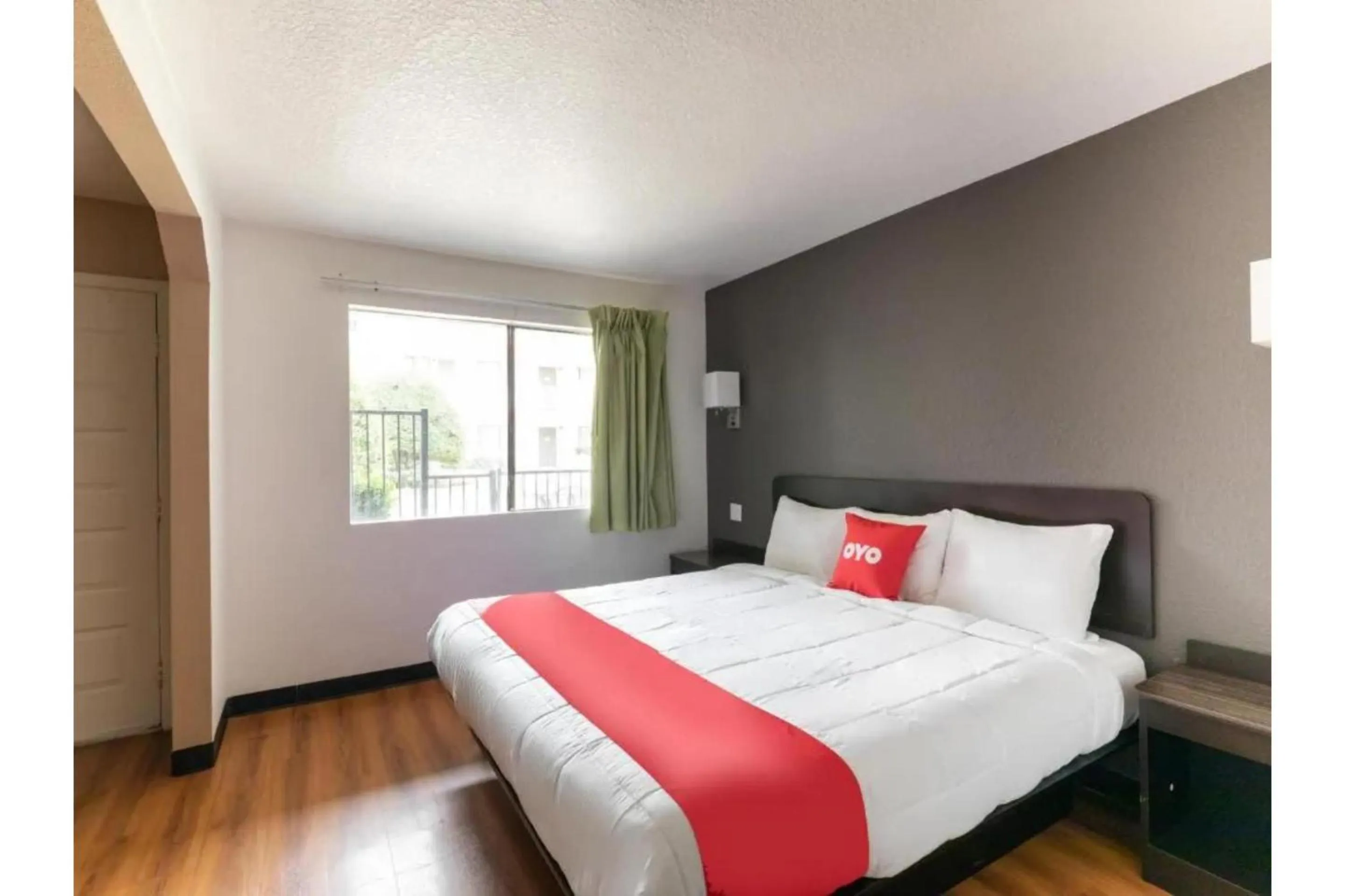 Bedroom, Bed in OYO Hotel Irving DFW Airport North