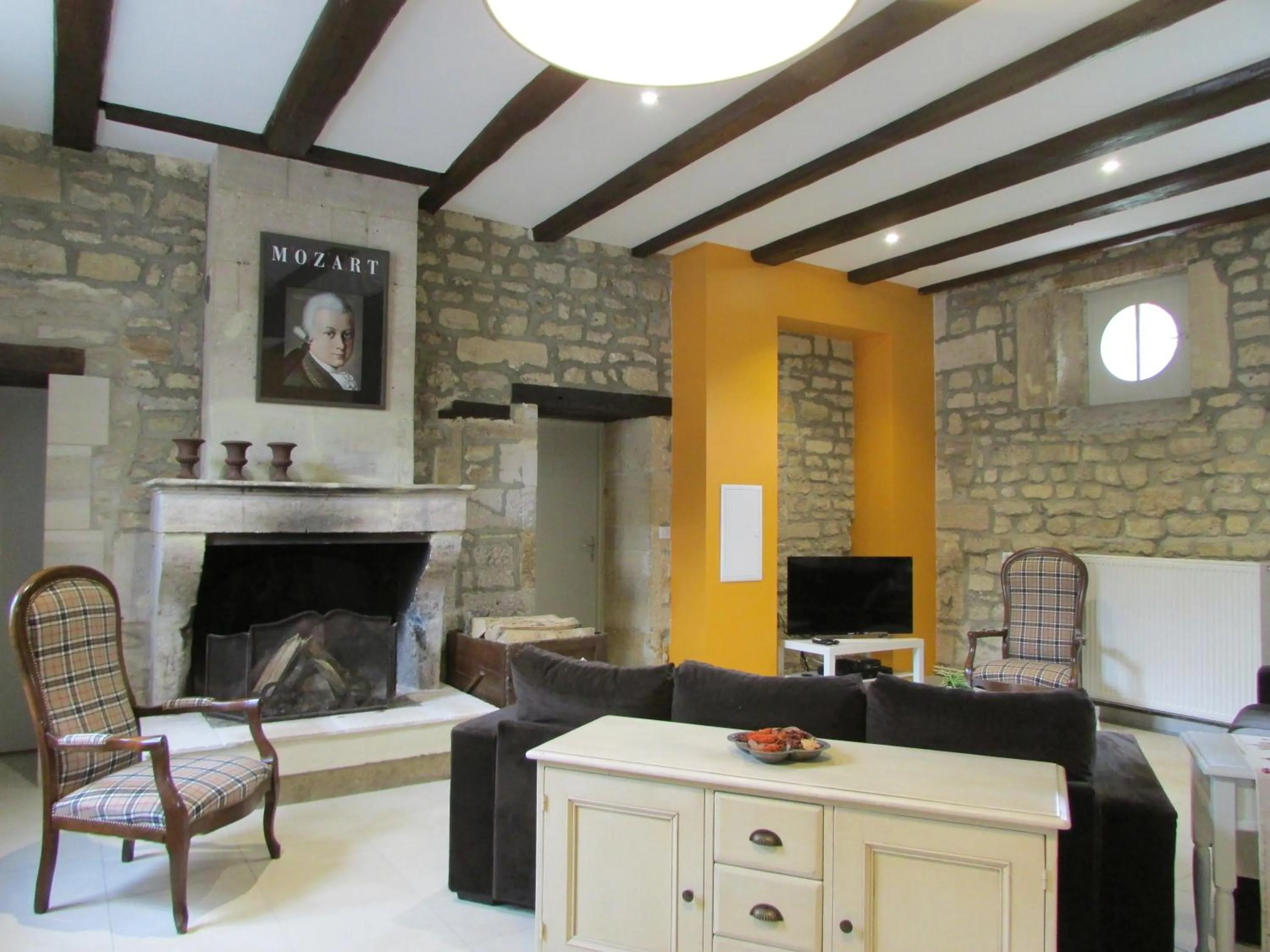 flat iron in Gites de Jeand'Heurs