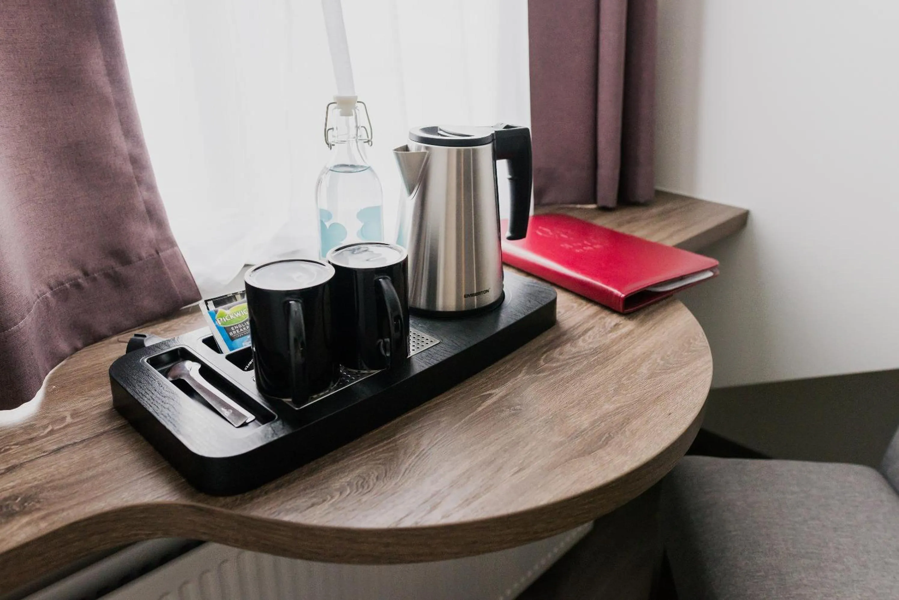 Coffee/tea facilities in Hotel Duus by Keflavik Airport