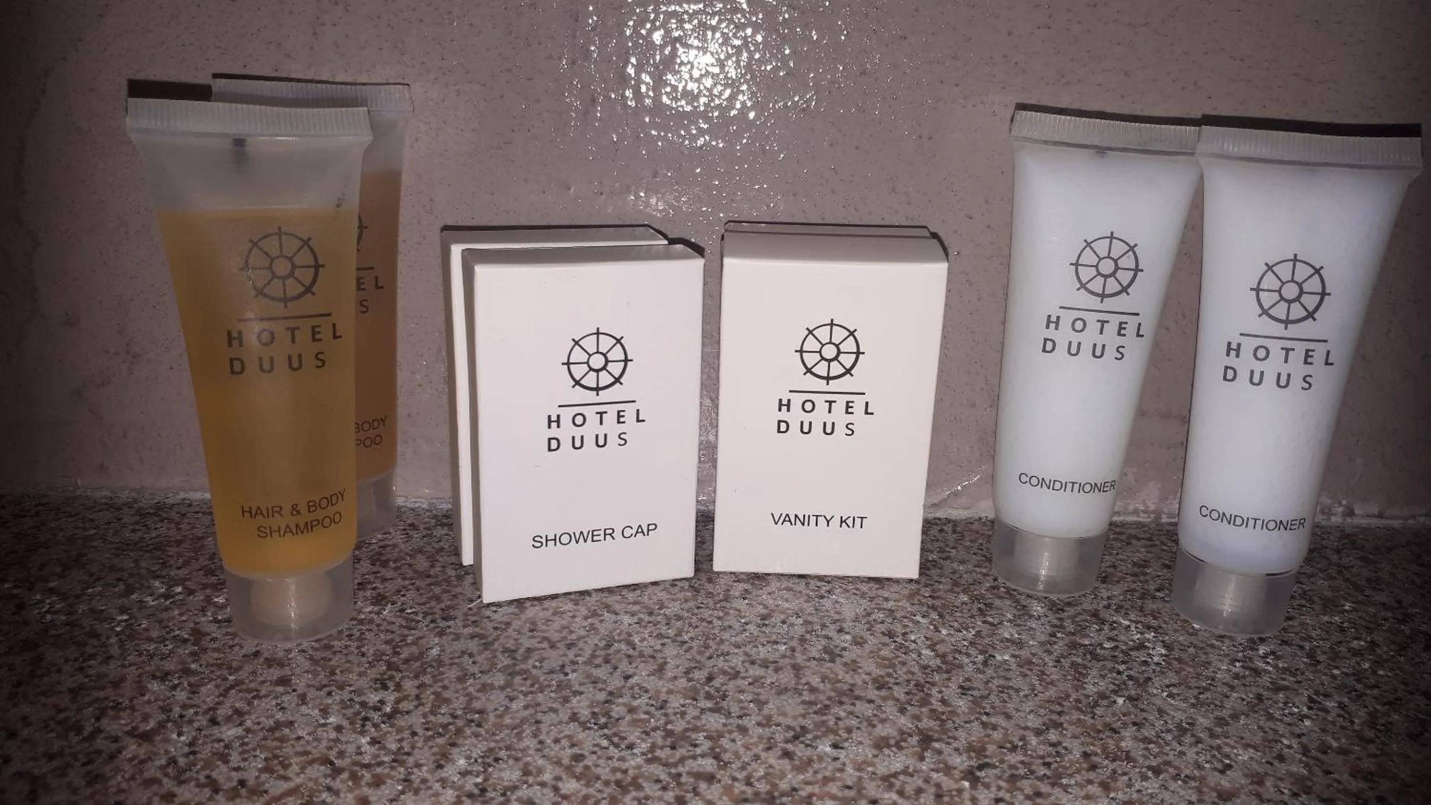 Shower in Hotel Duus by Keflavik Airport