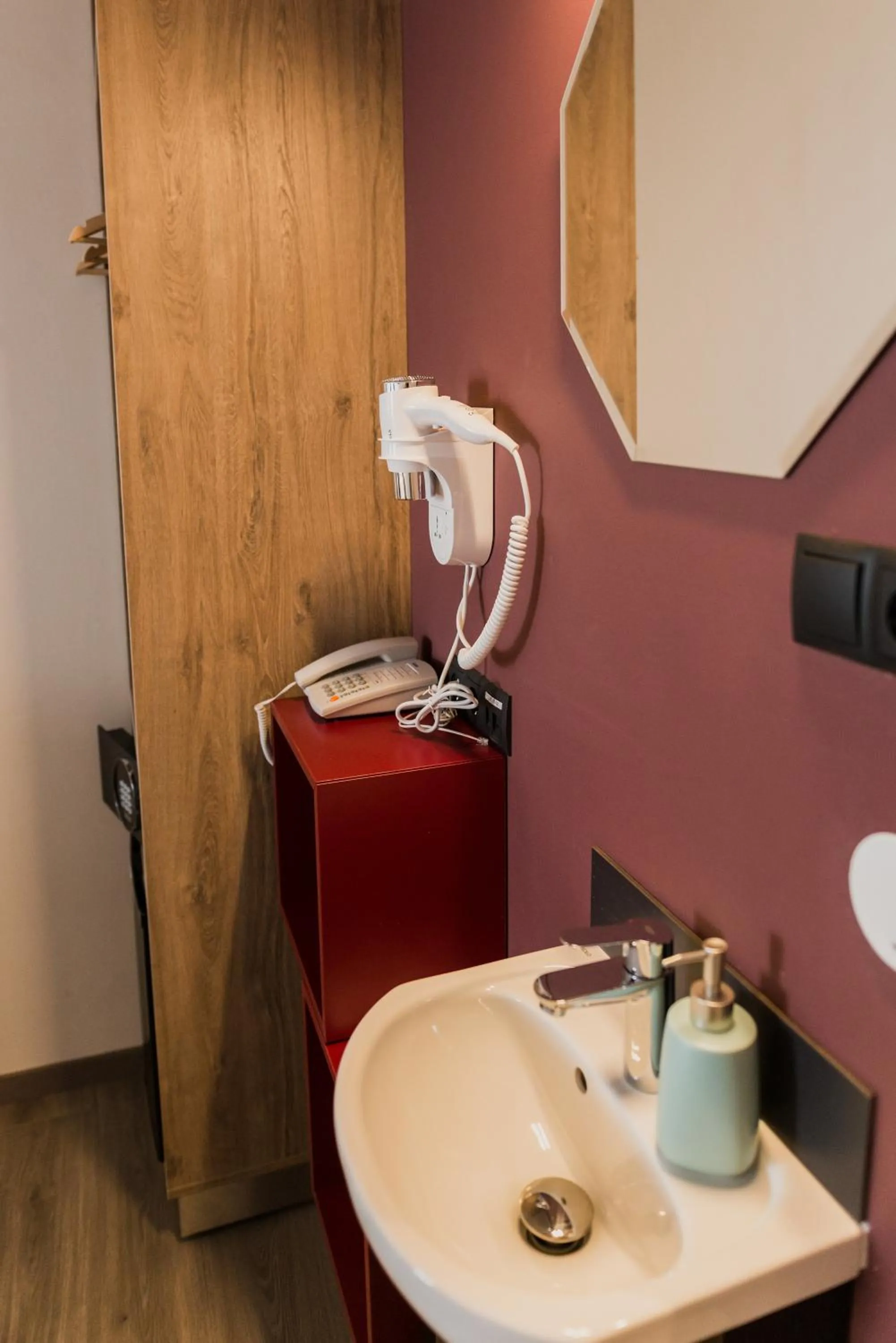Bathroom in Hotel Duus by Keflavik Airport