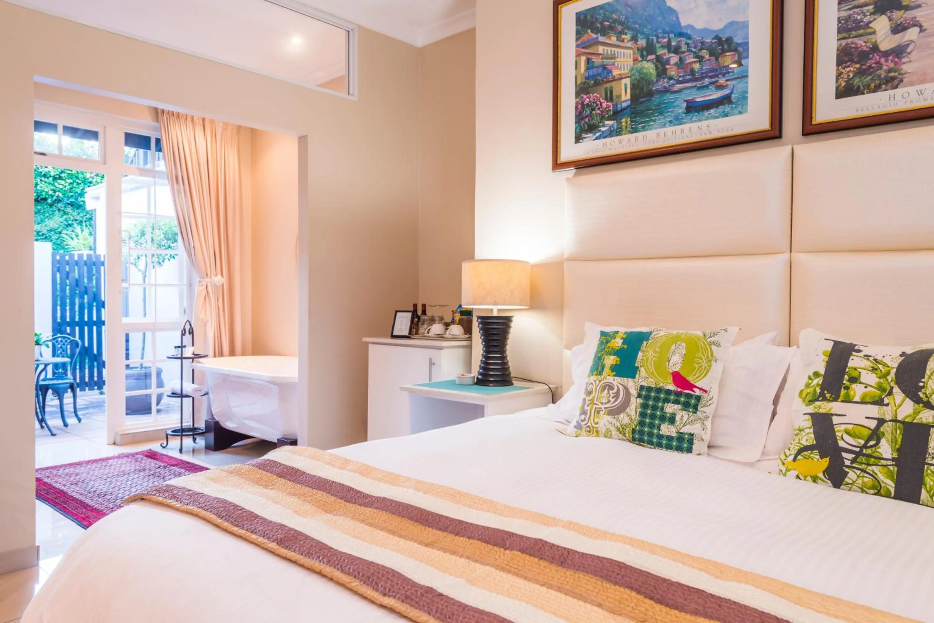 Bathroom, Bed in Westville Bed and Breakfast