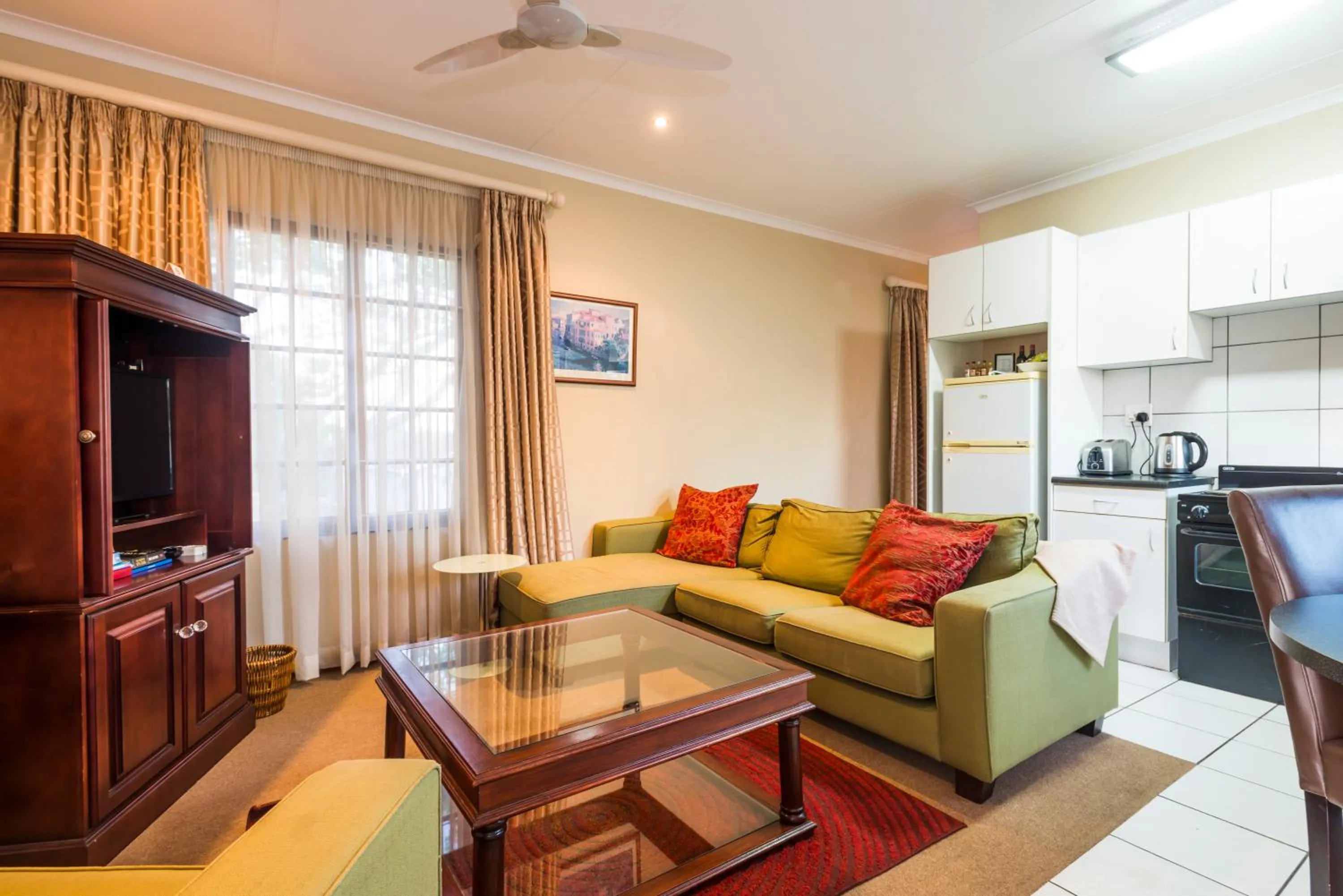TV and multimedia in Westville Bed and Breakfast
