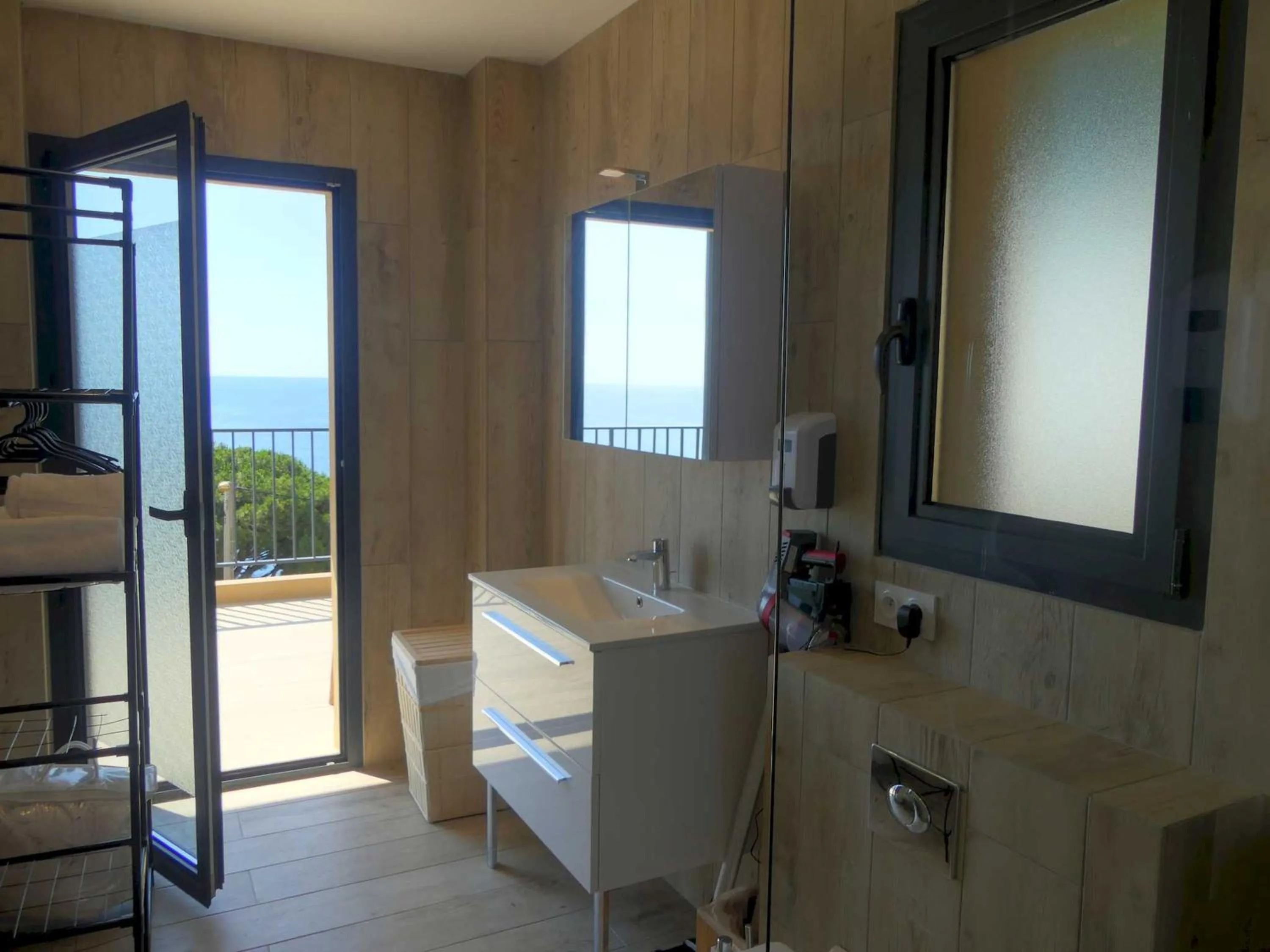 Bathroom in Les Terrasses d'Erbalunga