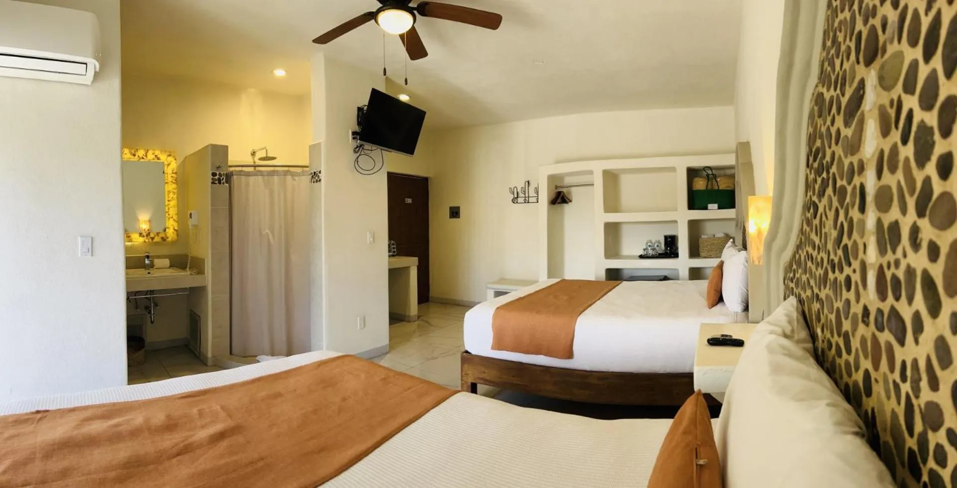 Bed in Paraiso Azul Hotel