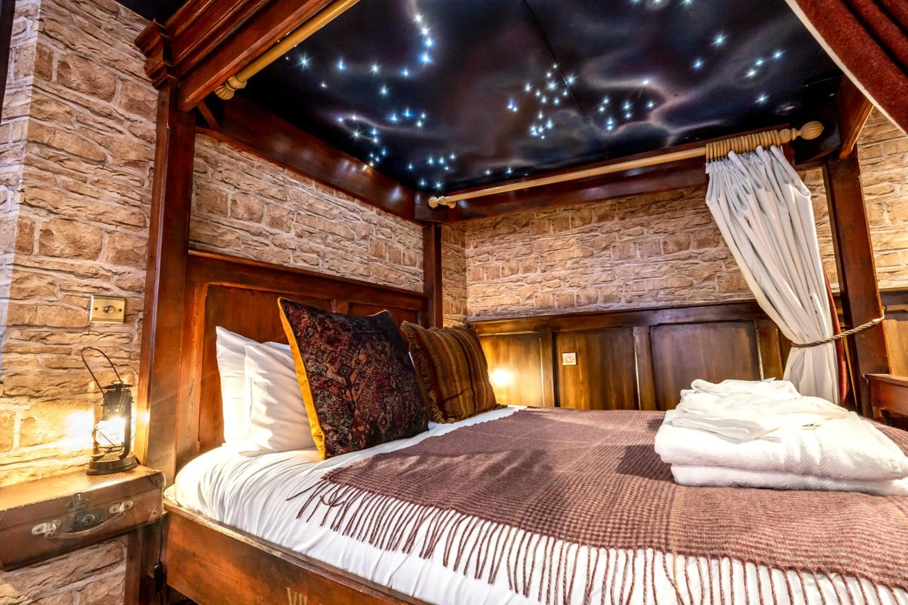 Bedroom, Bed in The Enchantment Chamber