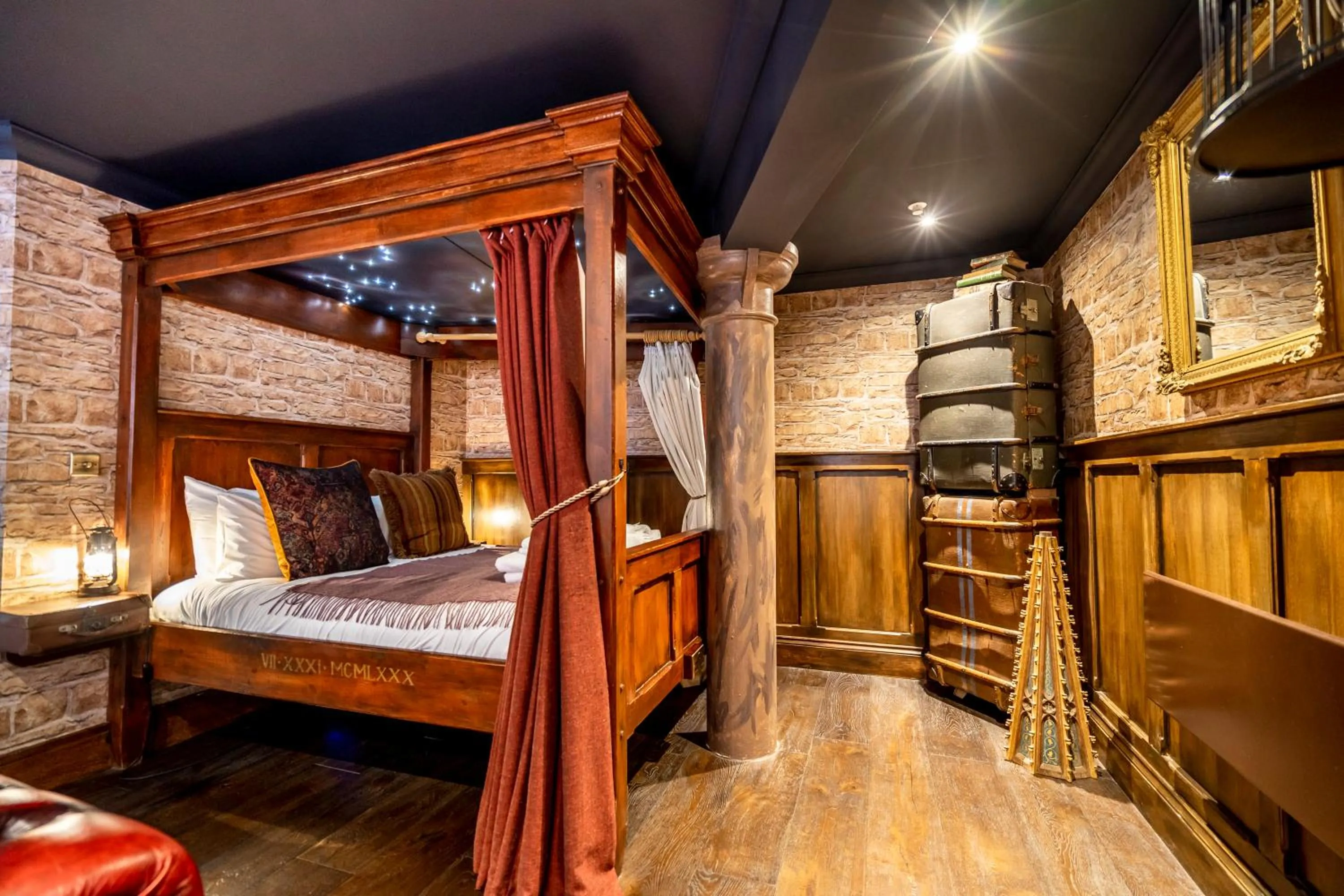 Bedroom, Bed in The Enchantment Chamber