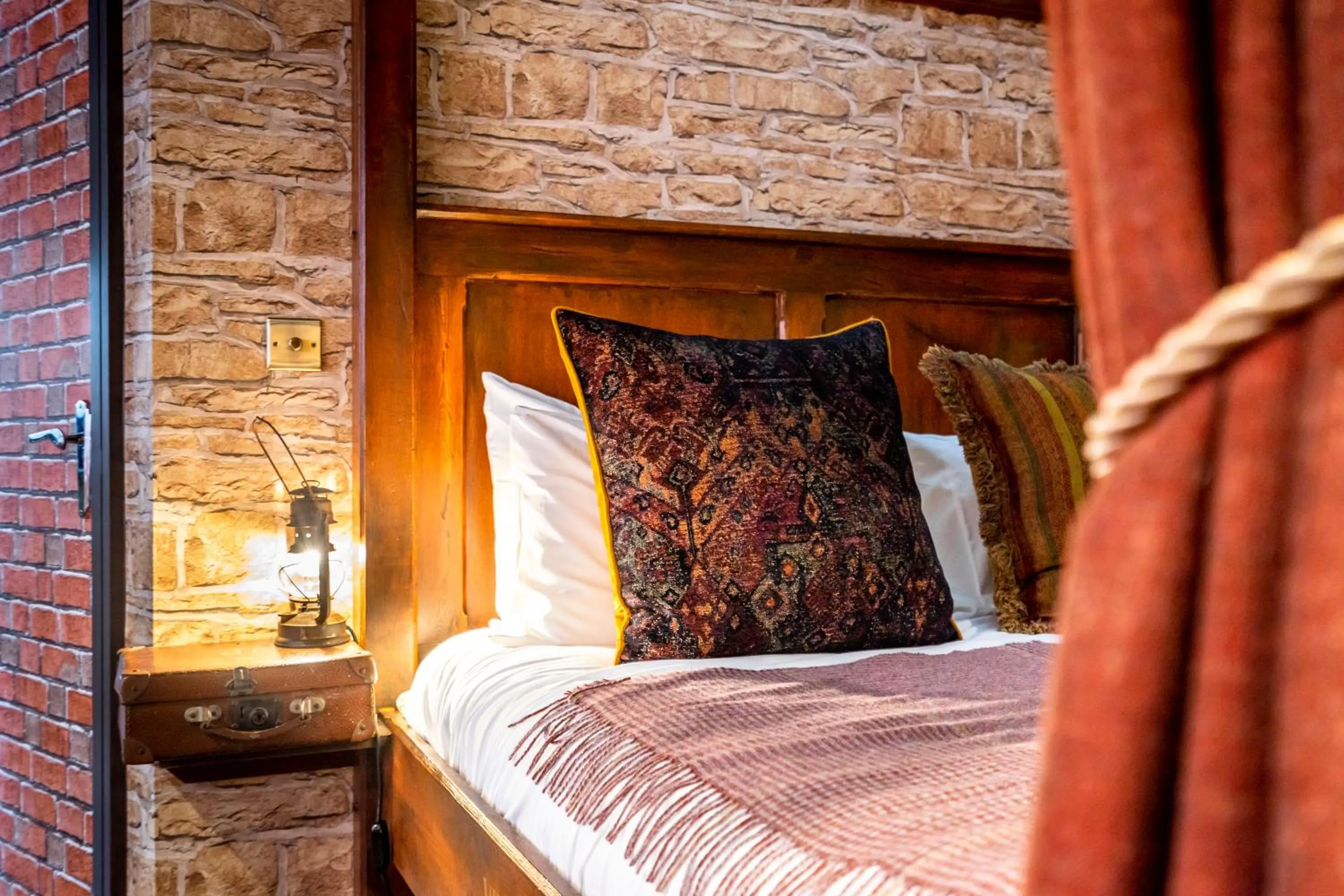 Bedroom, Bed in The Enchantment Chamber