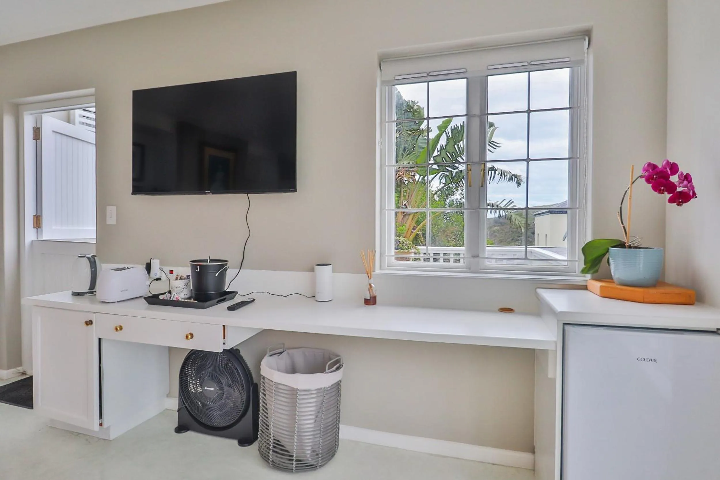 TV and multimedia in Glenview Heads Apartments