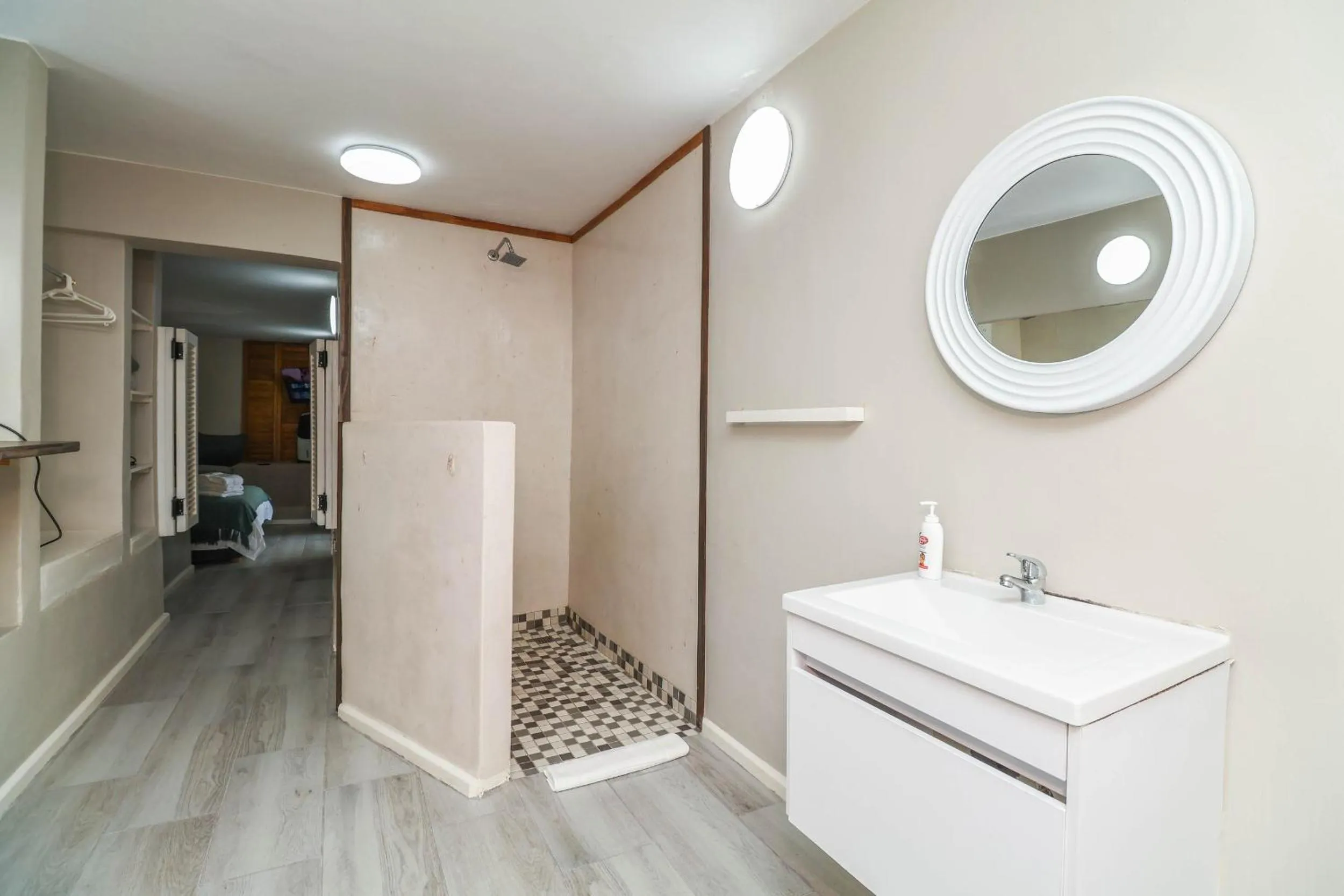 Shower in Glenview Heads Apartments