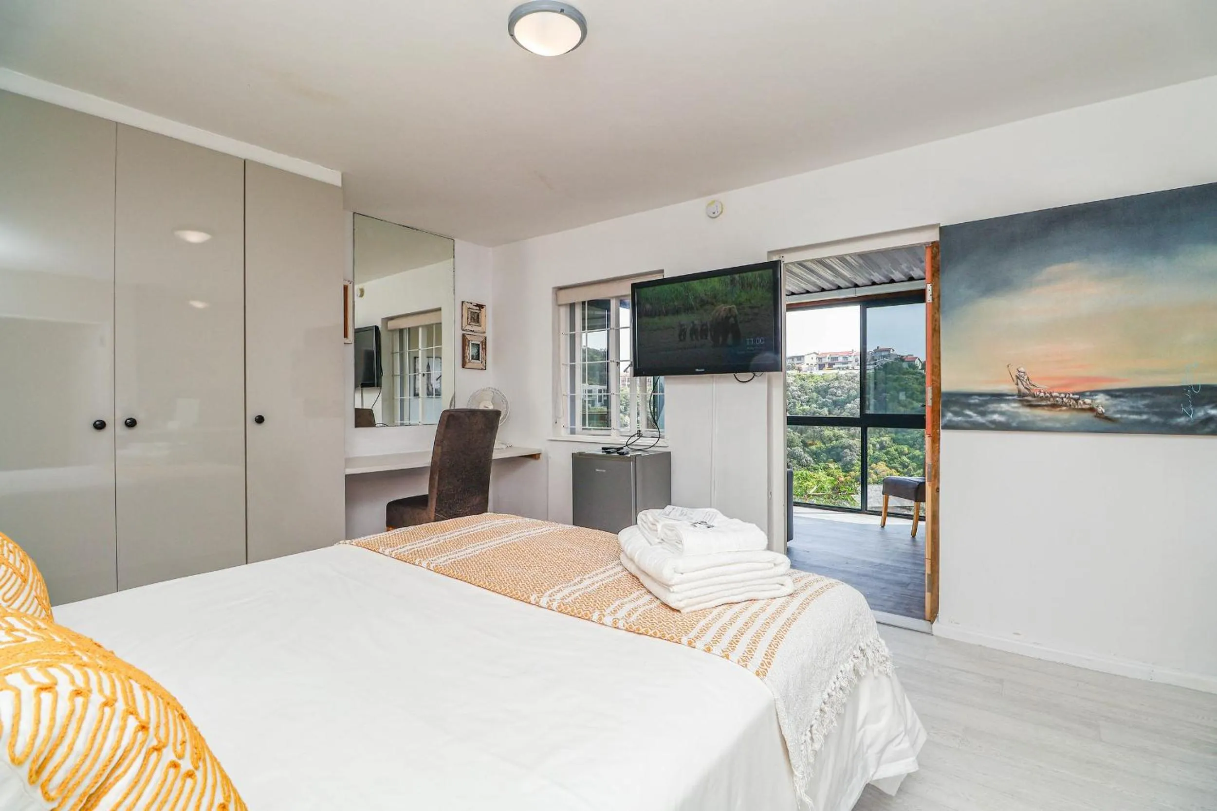 Bed in Glenview Heads Apartments