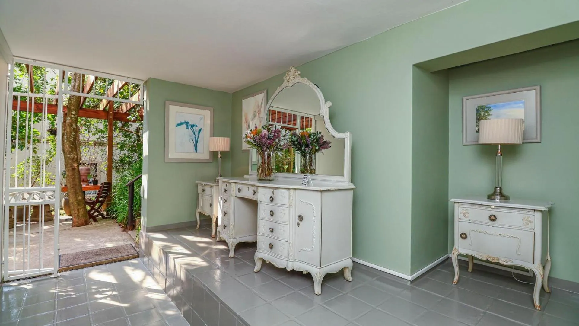 Property building in Glenview Heads Apartments