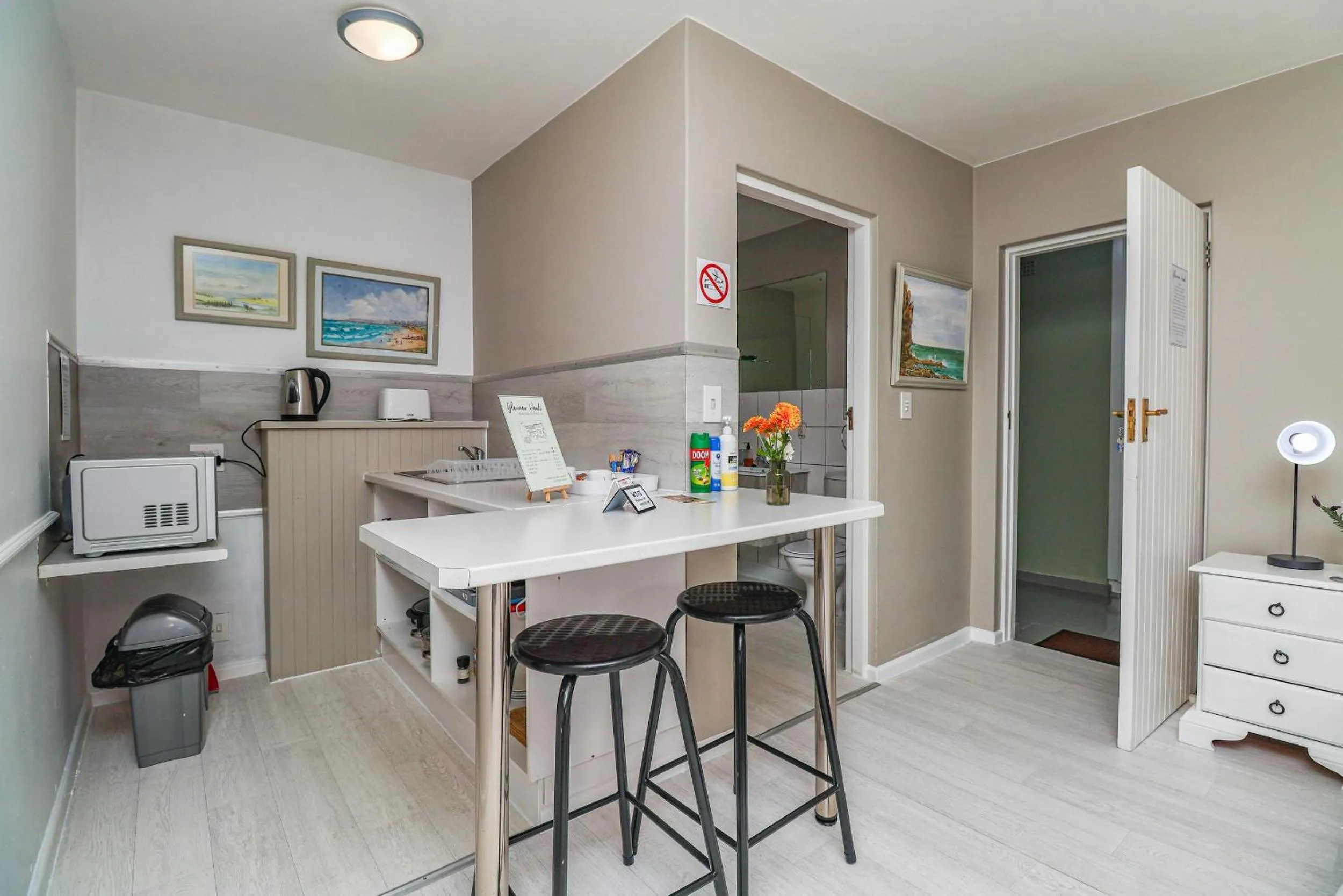 Kitchen or kitchenette in Glenview Heads Apartments