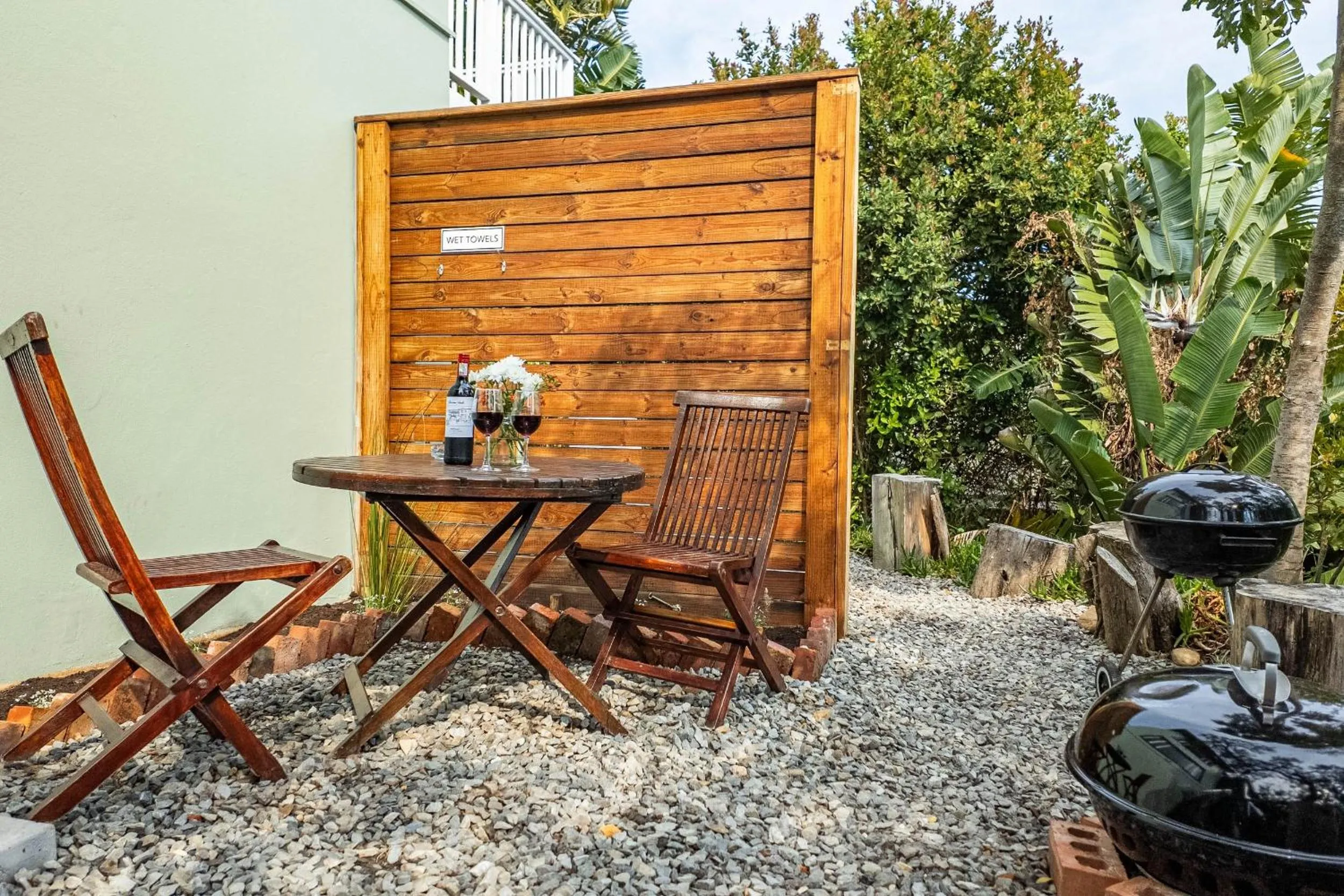 BBQ facilities in Glenview Heads Apartments