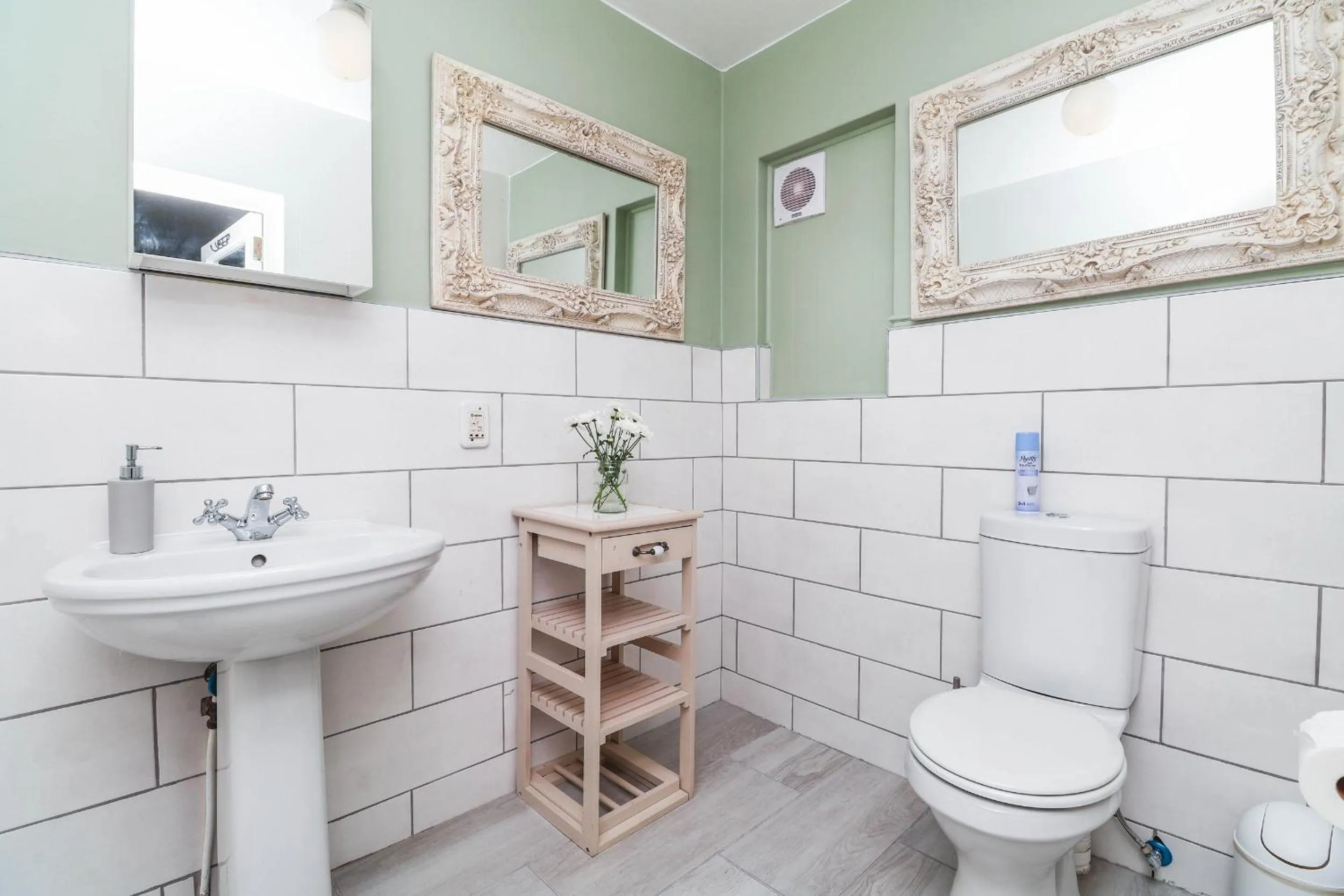 Toilet in Glenview Heads Apartments