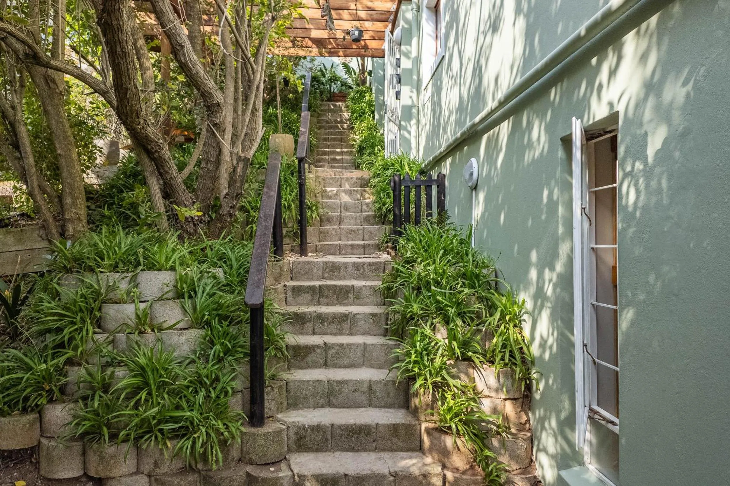 Property building in Glenview Heads Apartments