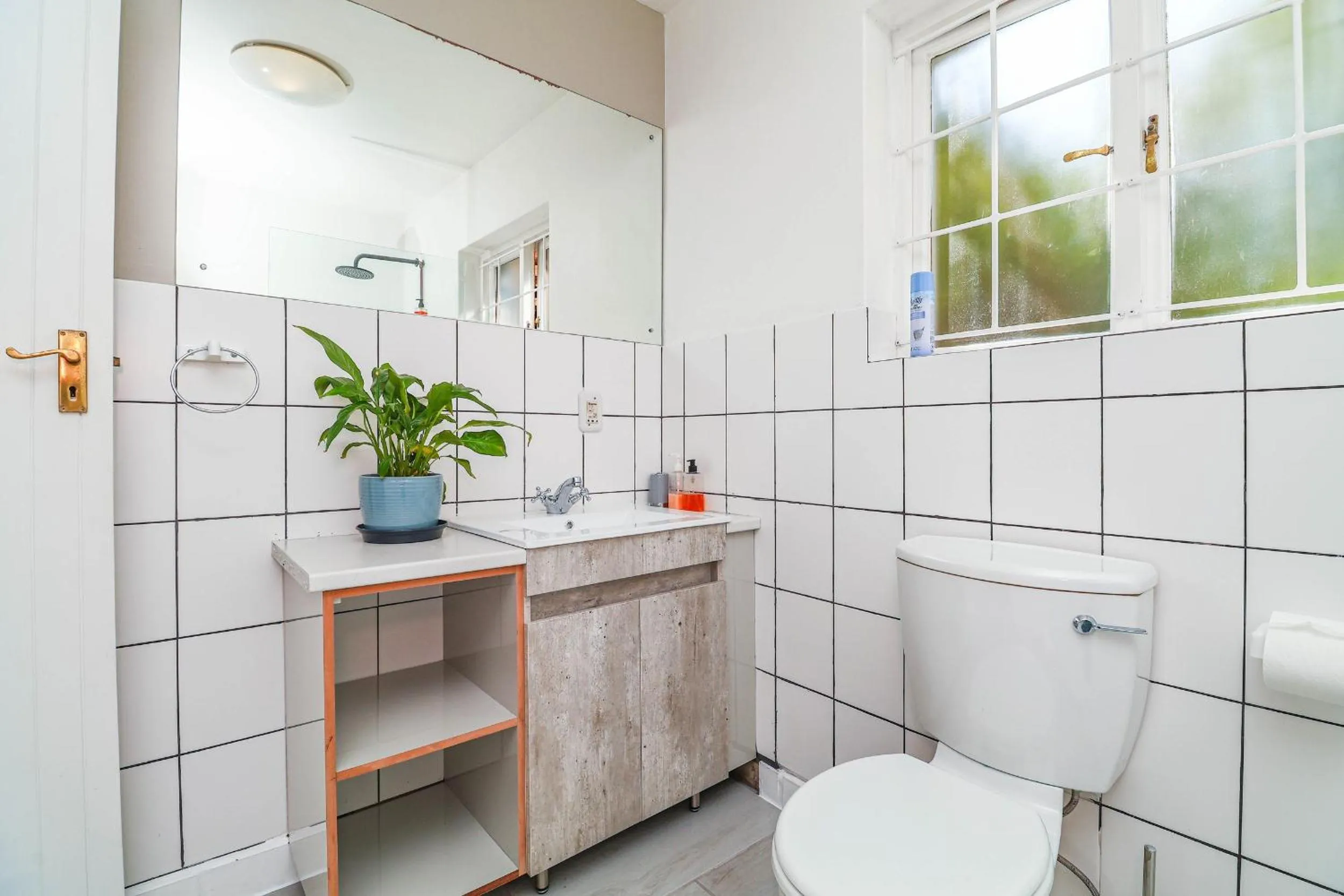 Toilet in Glenview Heads Apartments