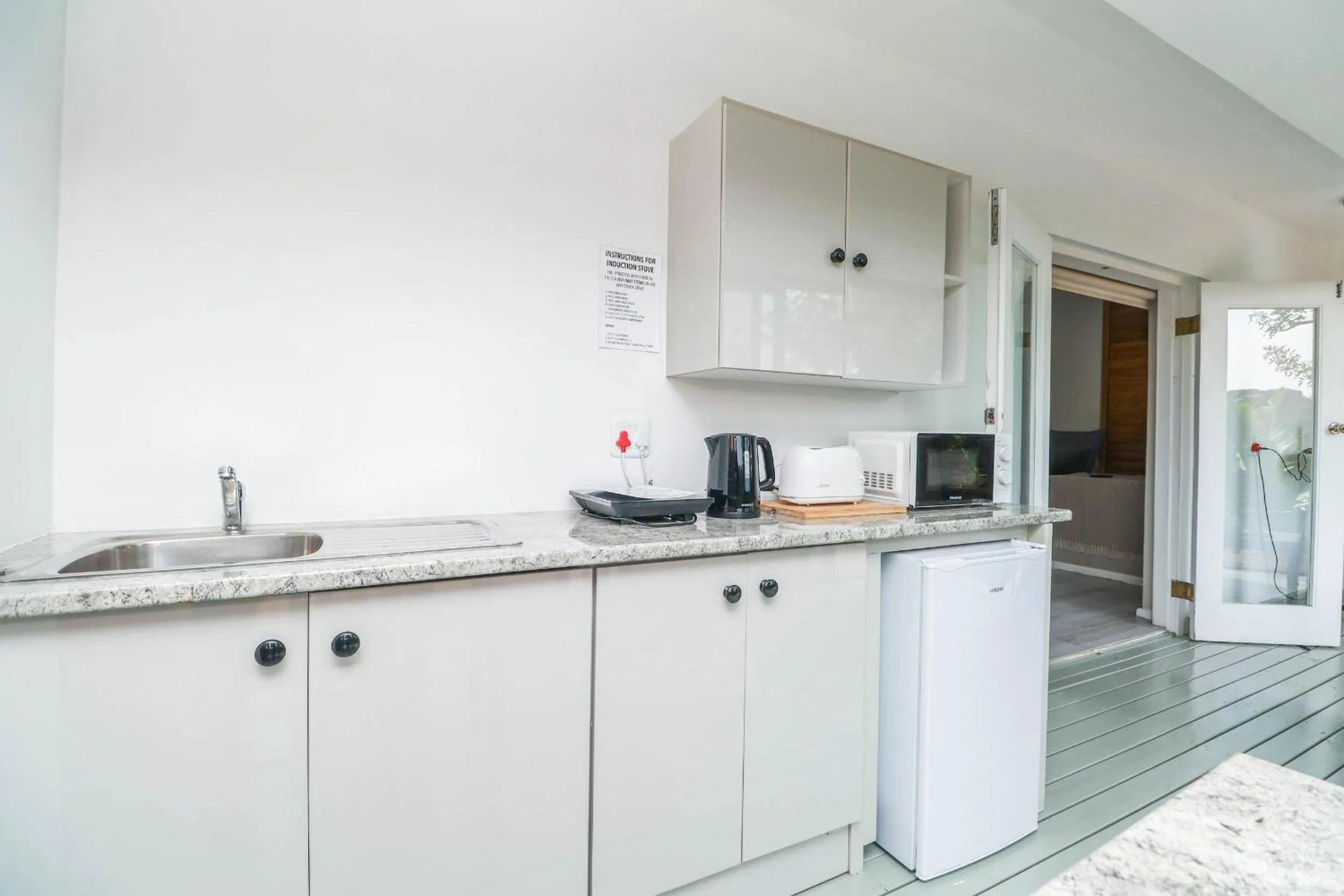Kitchen or kitchenette in Glenview Heads Apartments